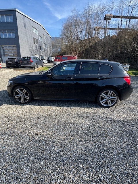BMW 120d xDrive Sport Line-image-7