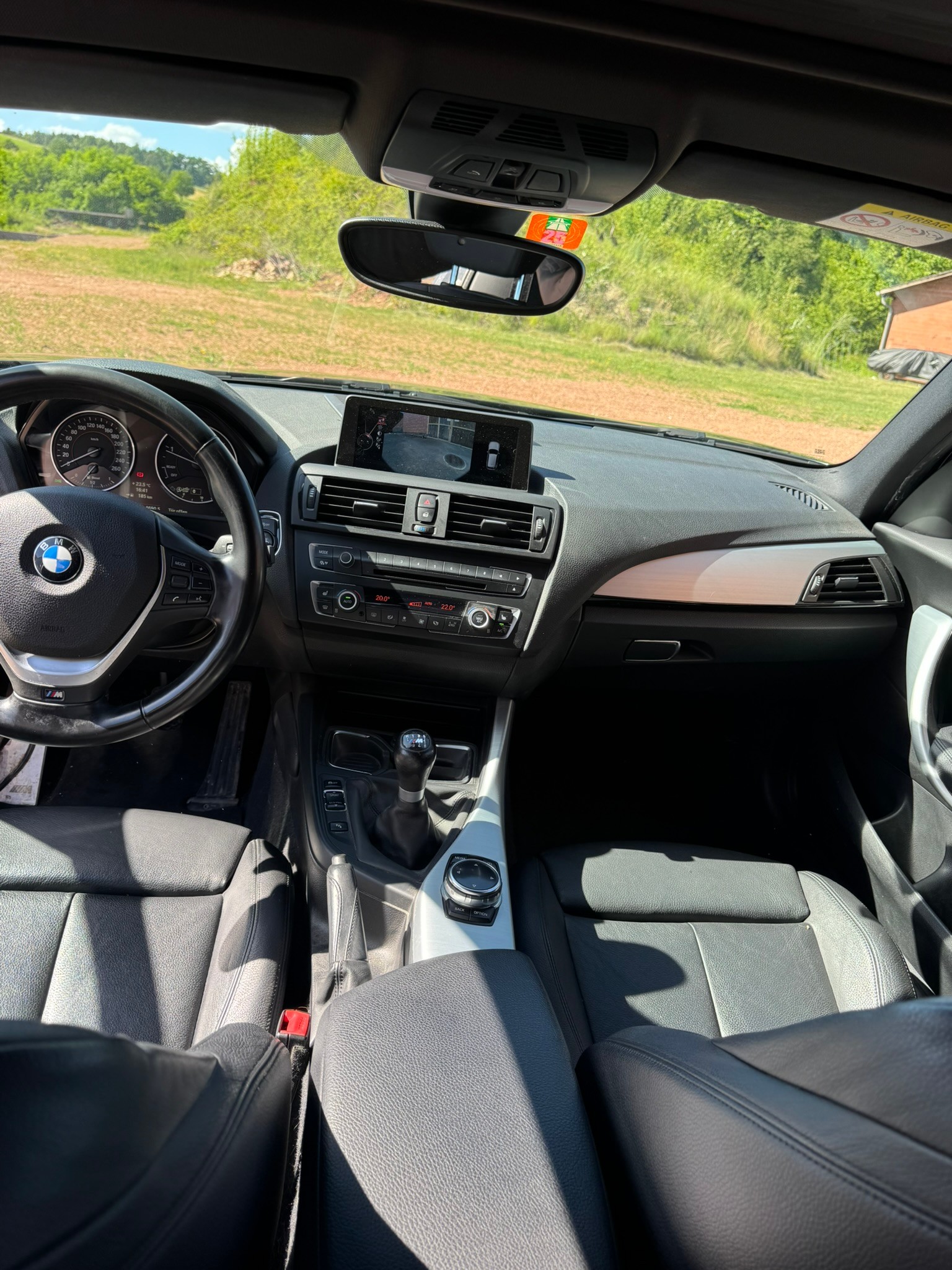 BMW 120d xDrive Sport Line-image-10