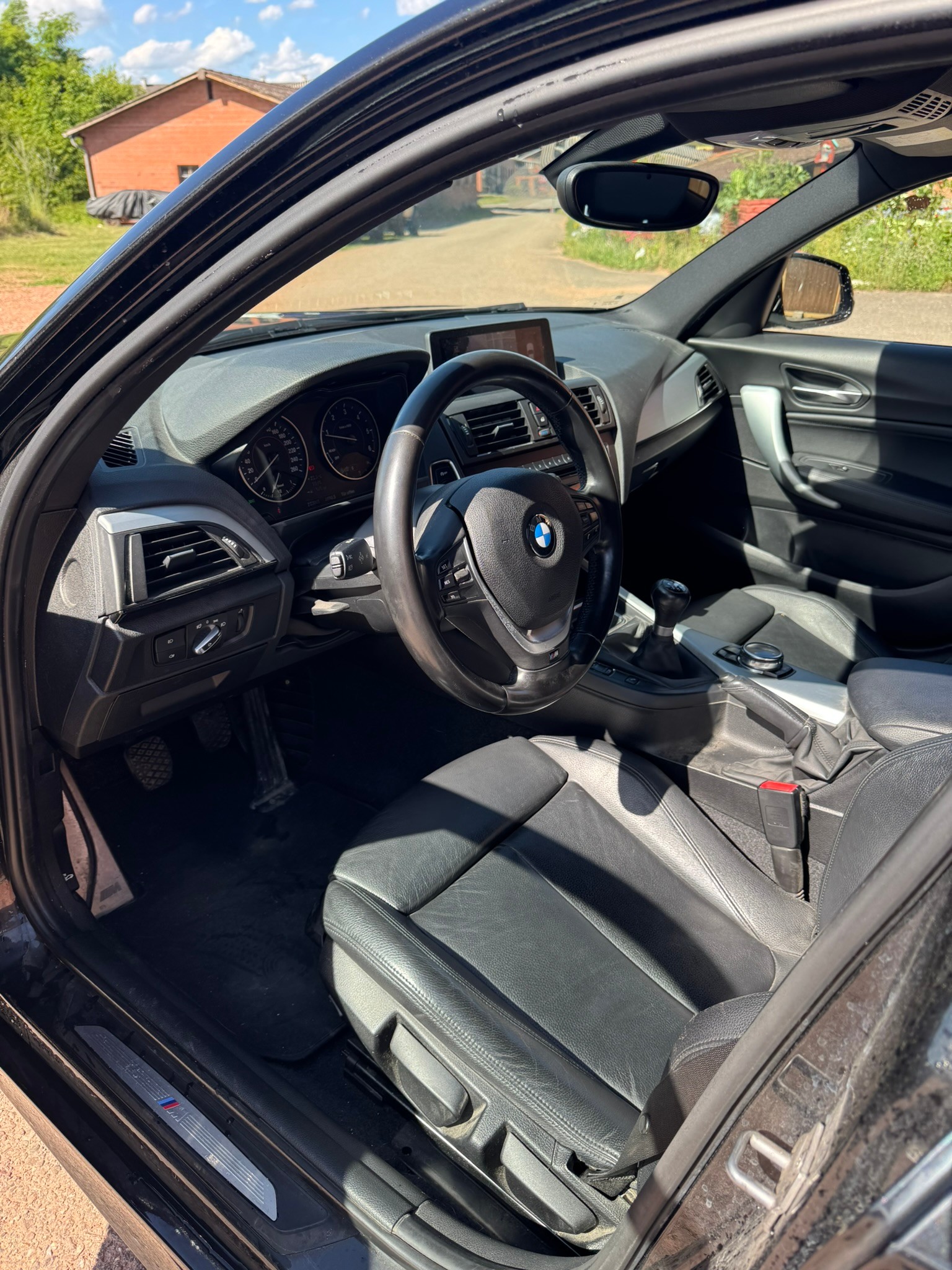 BMW 120d xDrive Sport Line-image-8