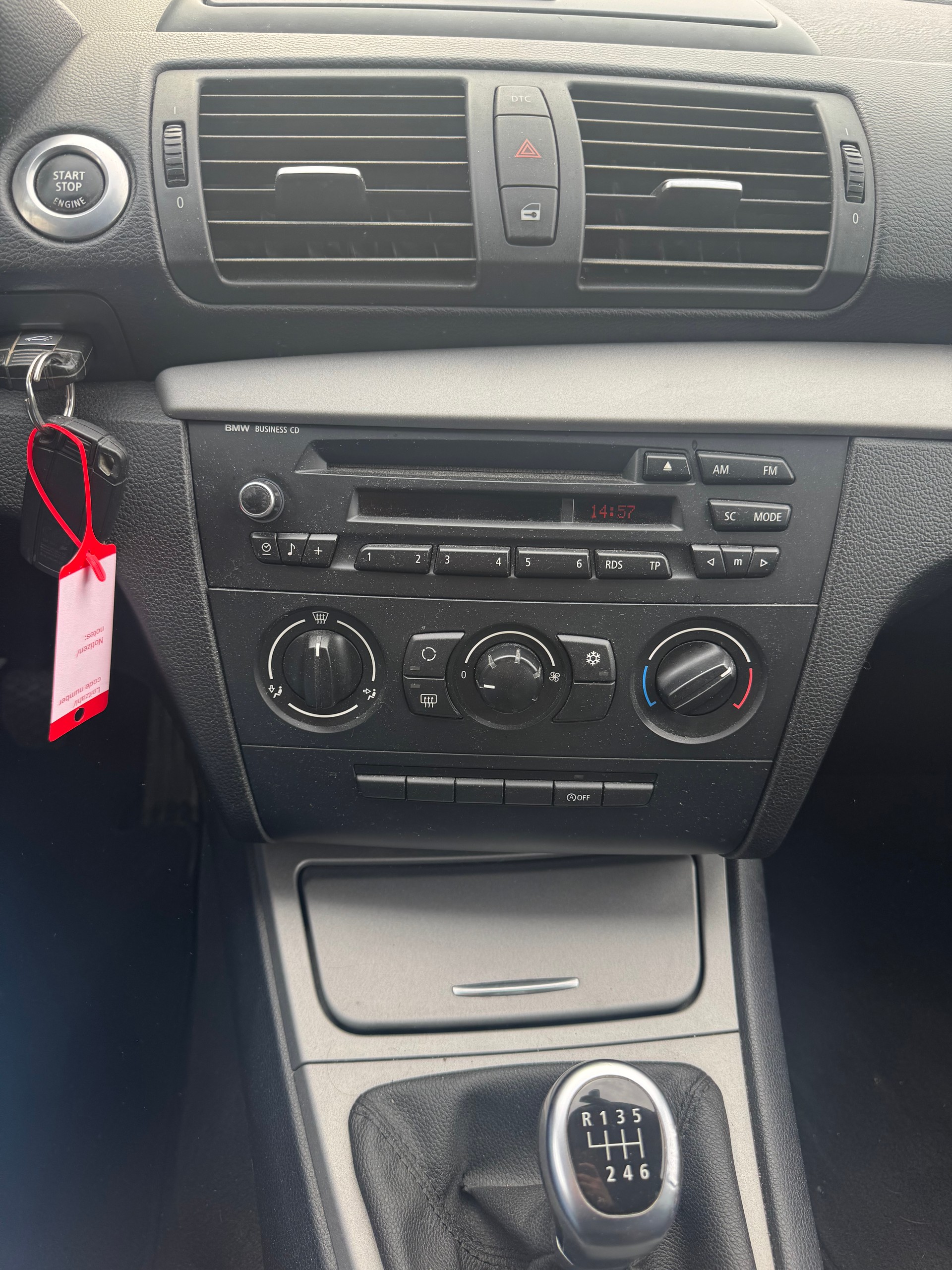 BMW 116i Dynamic Edition-image-5