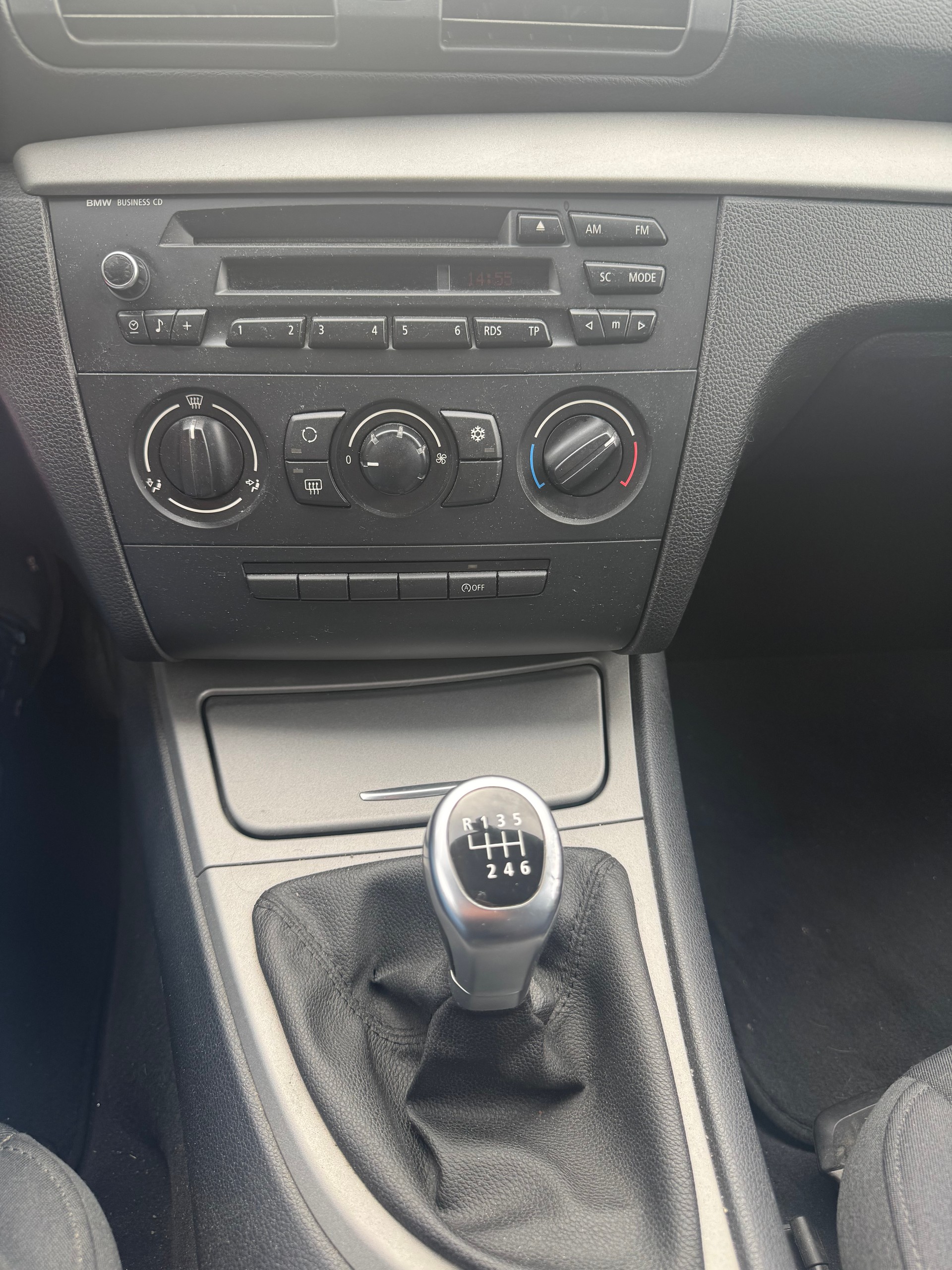 BMW 116i Dynamic Edition-image-11