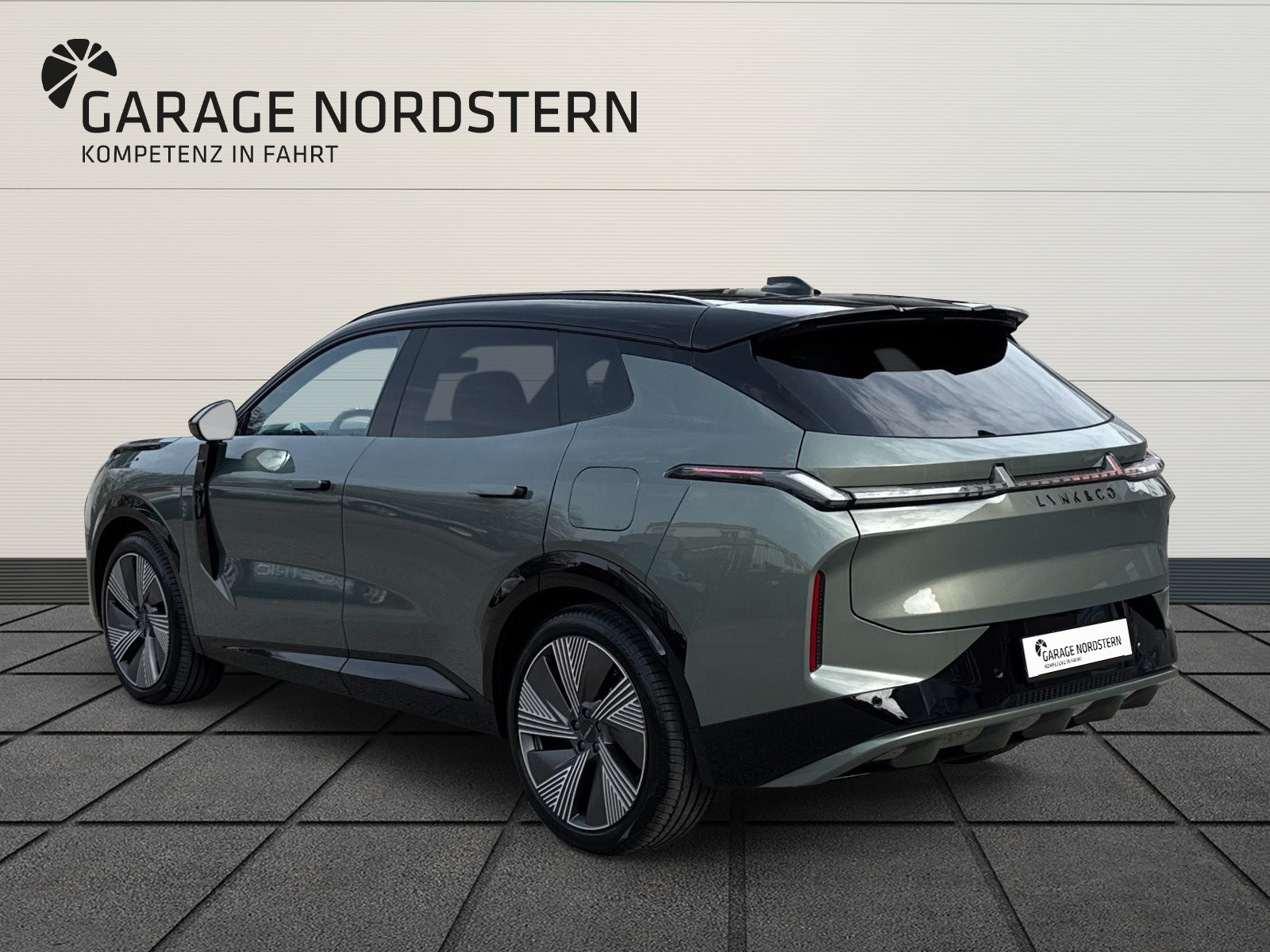 LYNK & CO 08 1.5 PHEV More-image-2