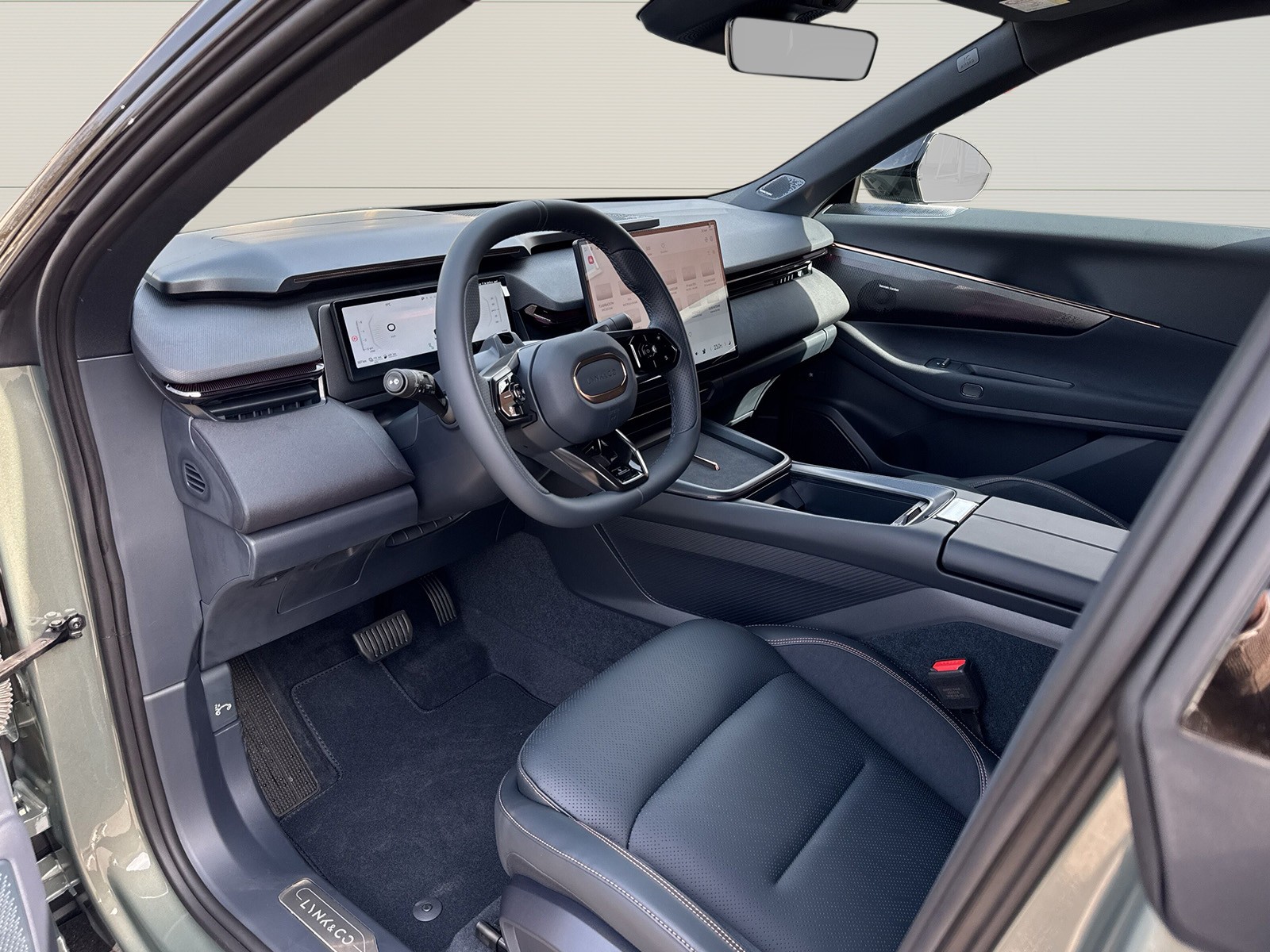 LYNK & CO 08 1.5 PHEV More-image-5