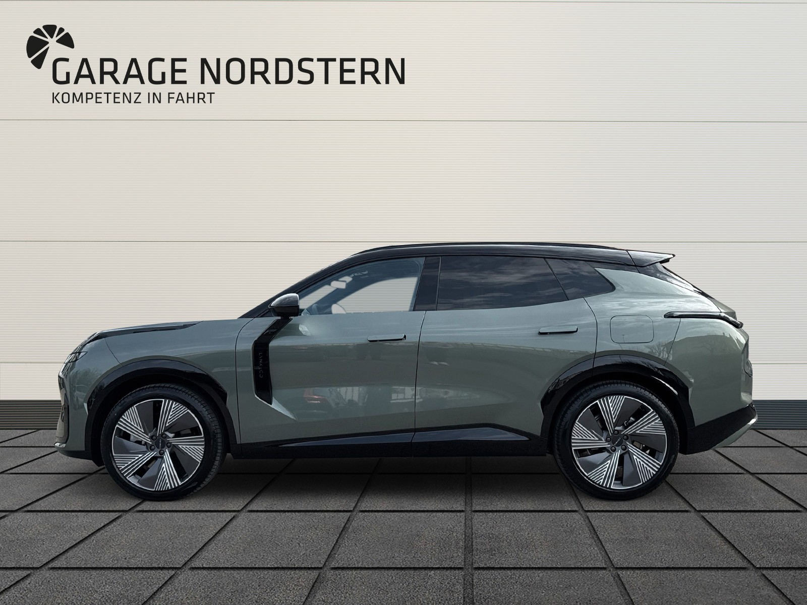 LYNK & CO 08 1.5 PHEV More-image-1