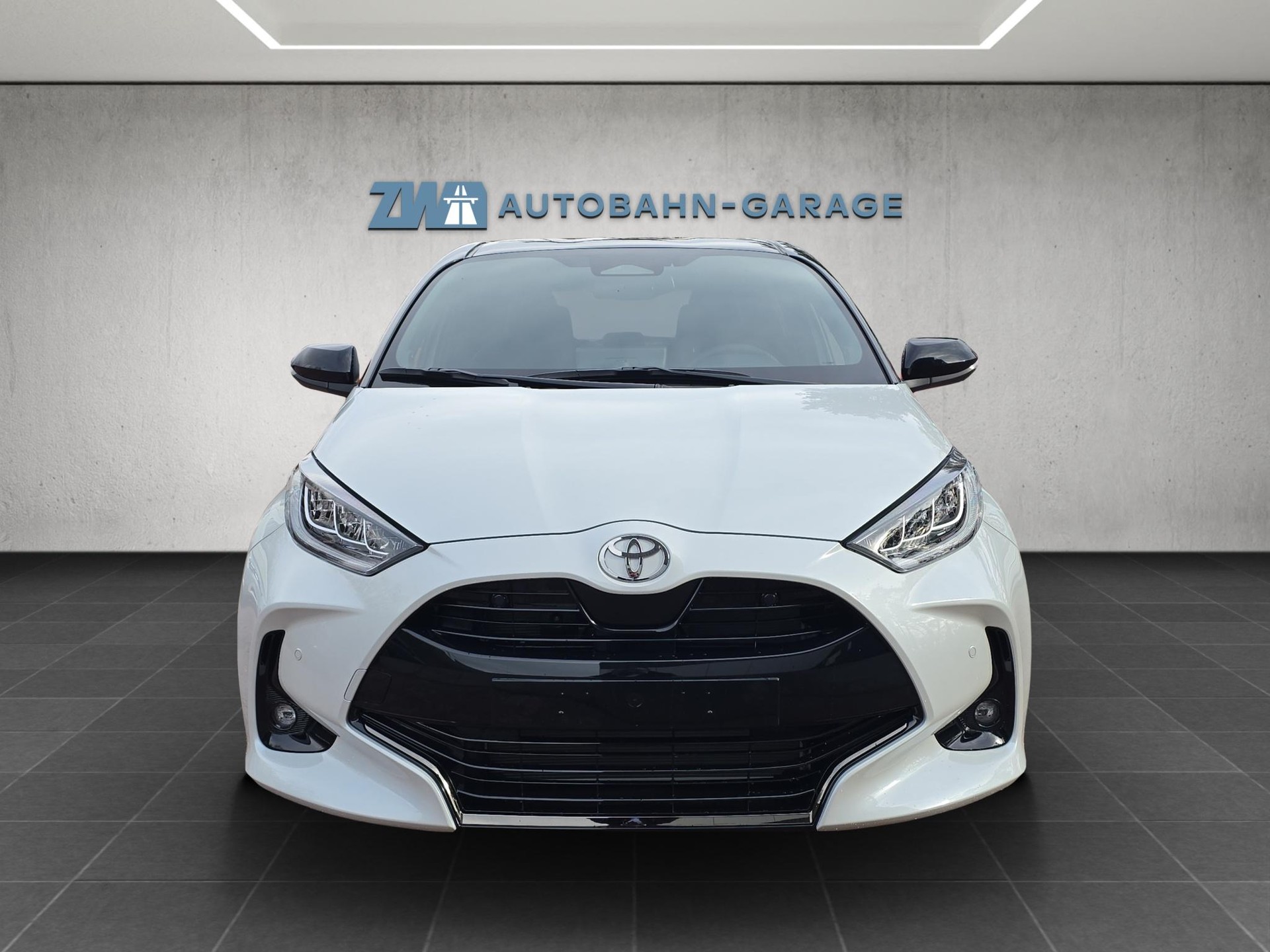 TOYOTA Yaris 1.5 VVT-i HSD Premium-image-7