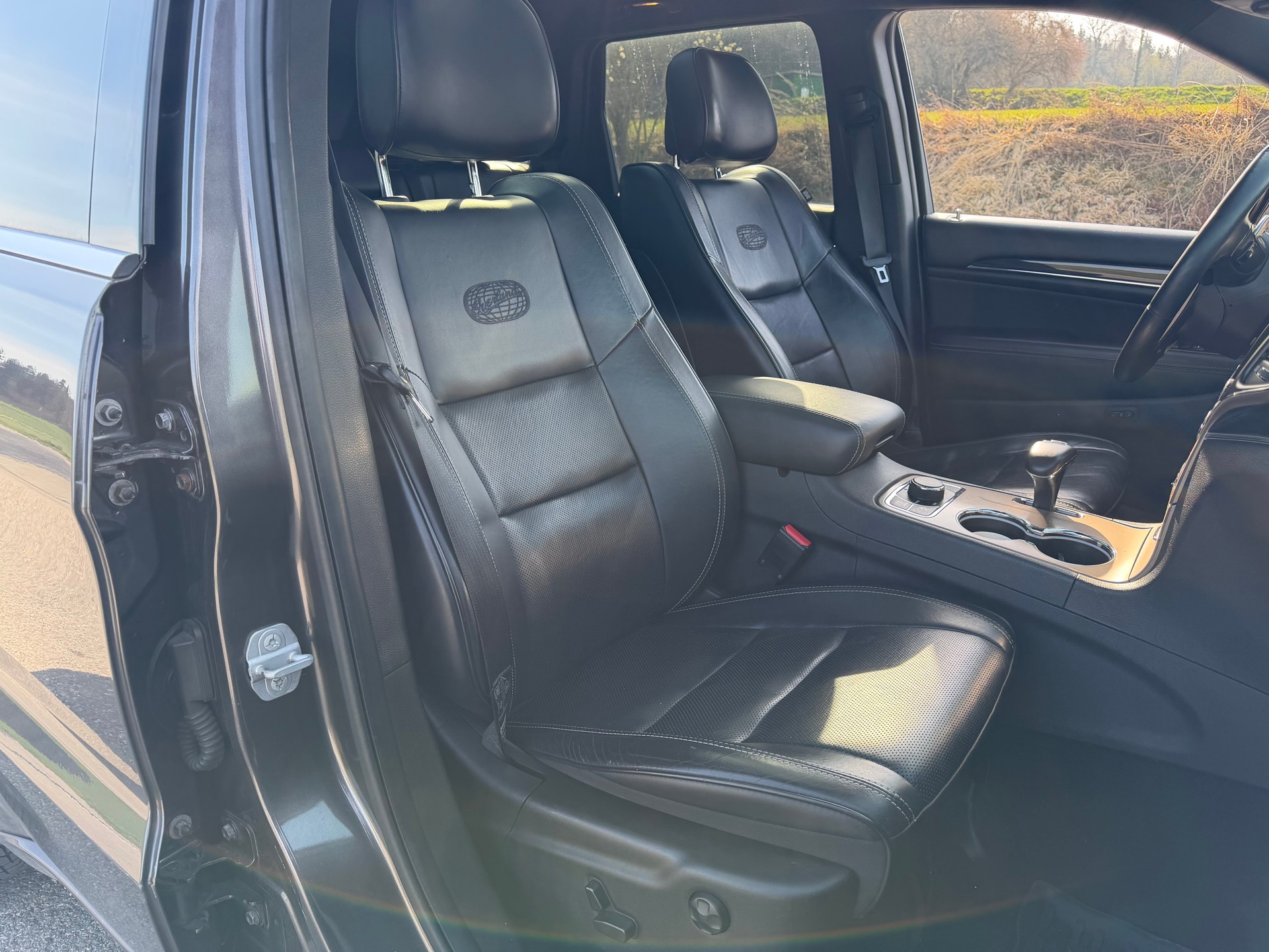 JEEP Grand Cherokee 3.0 CRD Overland Automatic-image-9