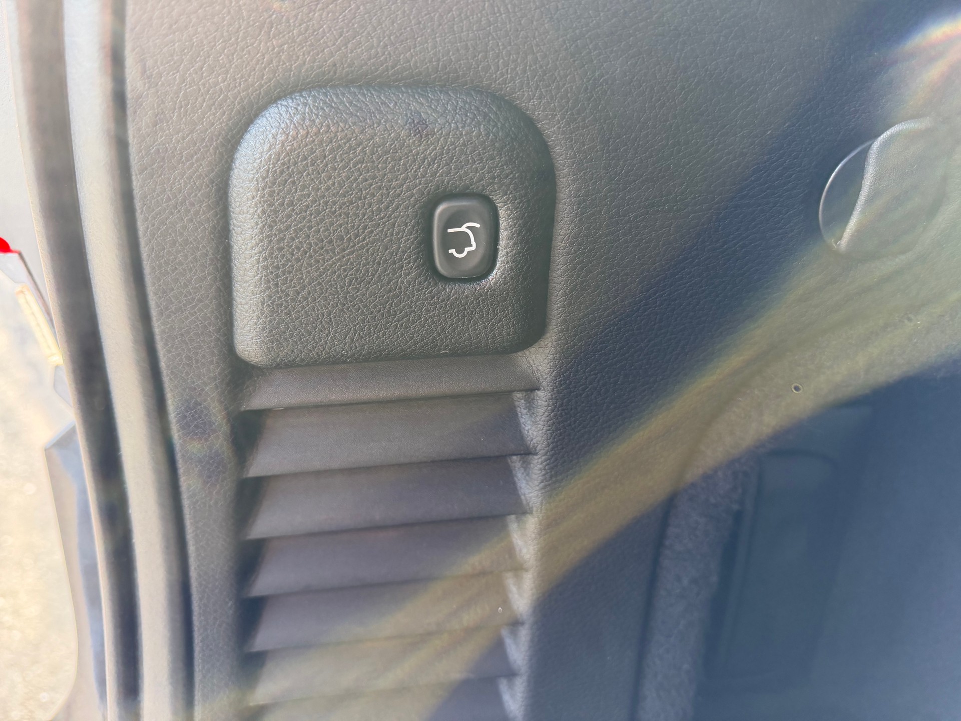 JEEP Grand Cherokee 3.0 CRD Overland Automatic-image-5