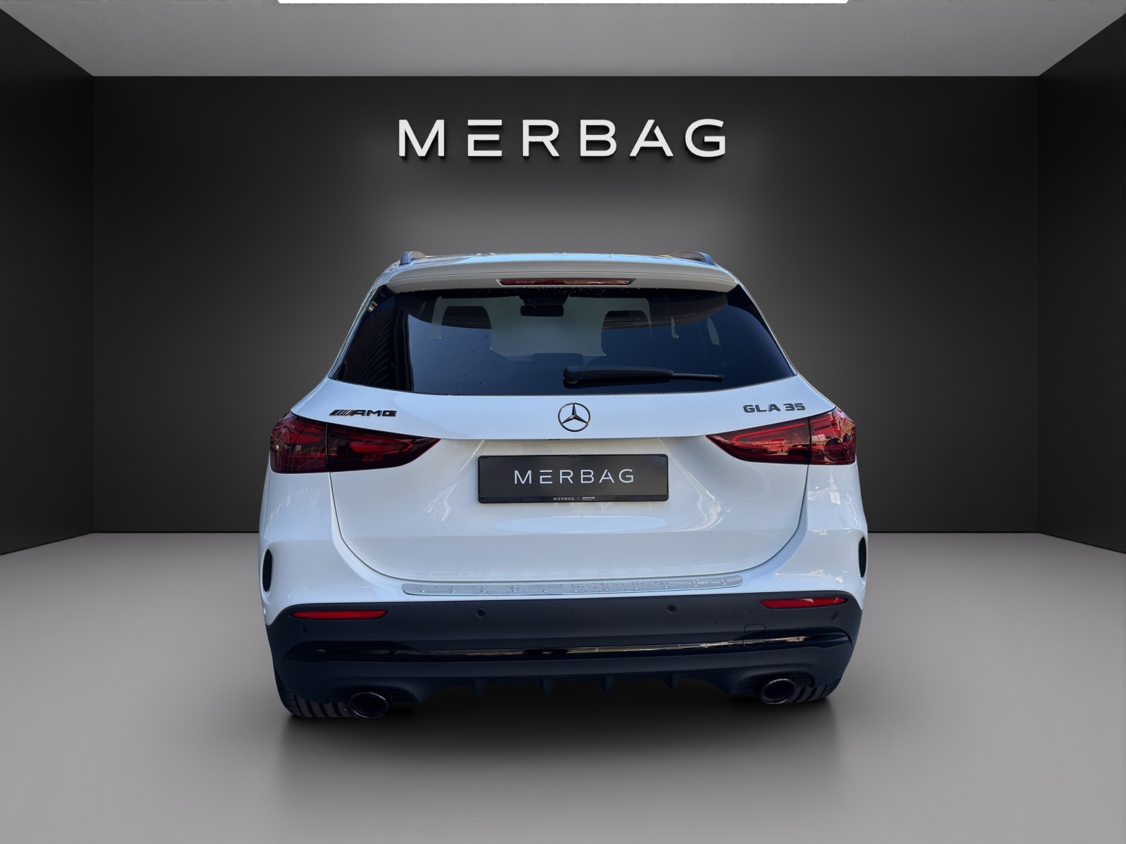 MERCEDES-BENZ GLA AMG 35 4Matic 8G-DCT-image-3