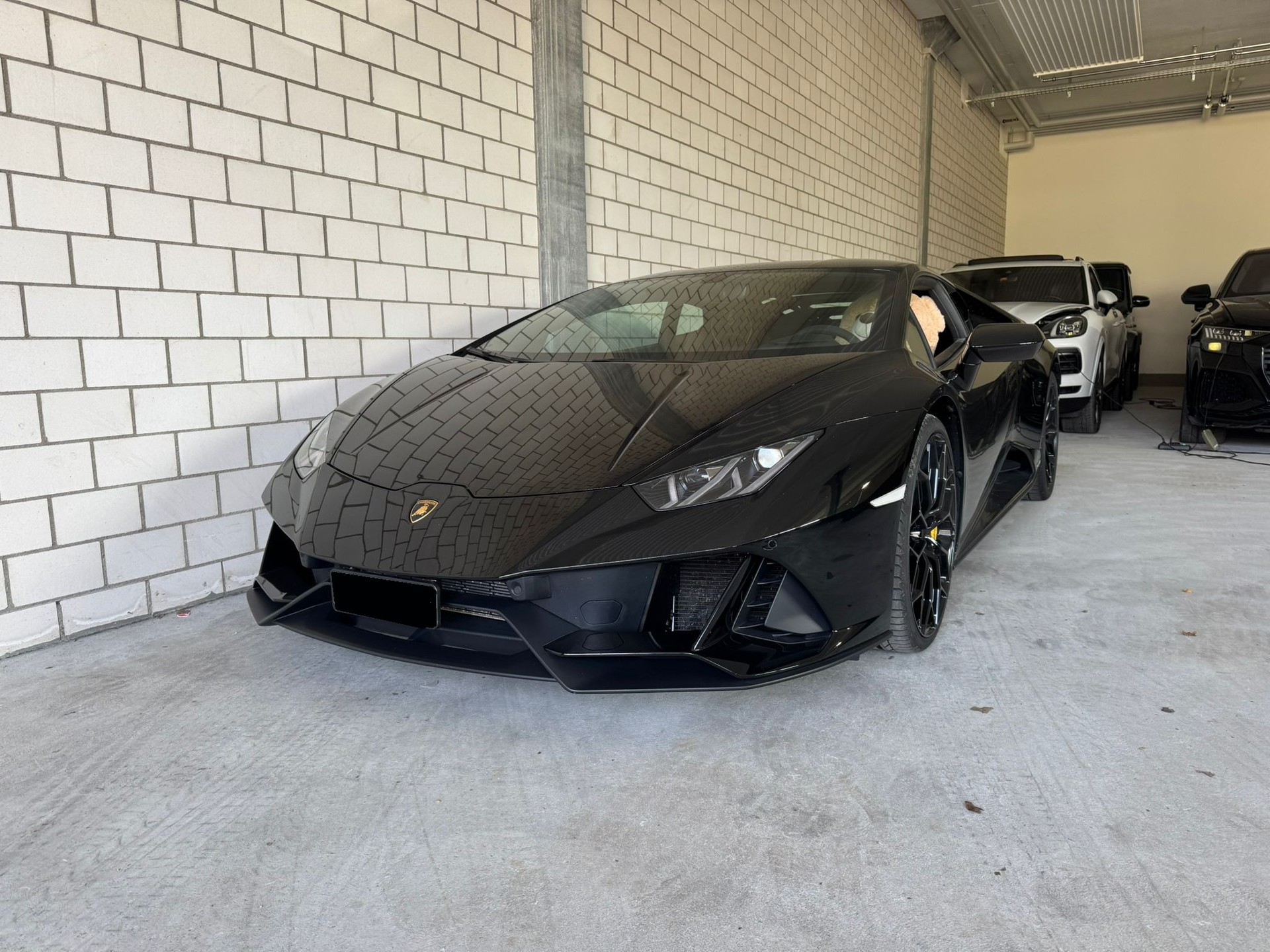 LAMBORGHINI Huracan EVO Coupé DCT Traumausstattung-image-1
