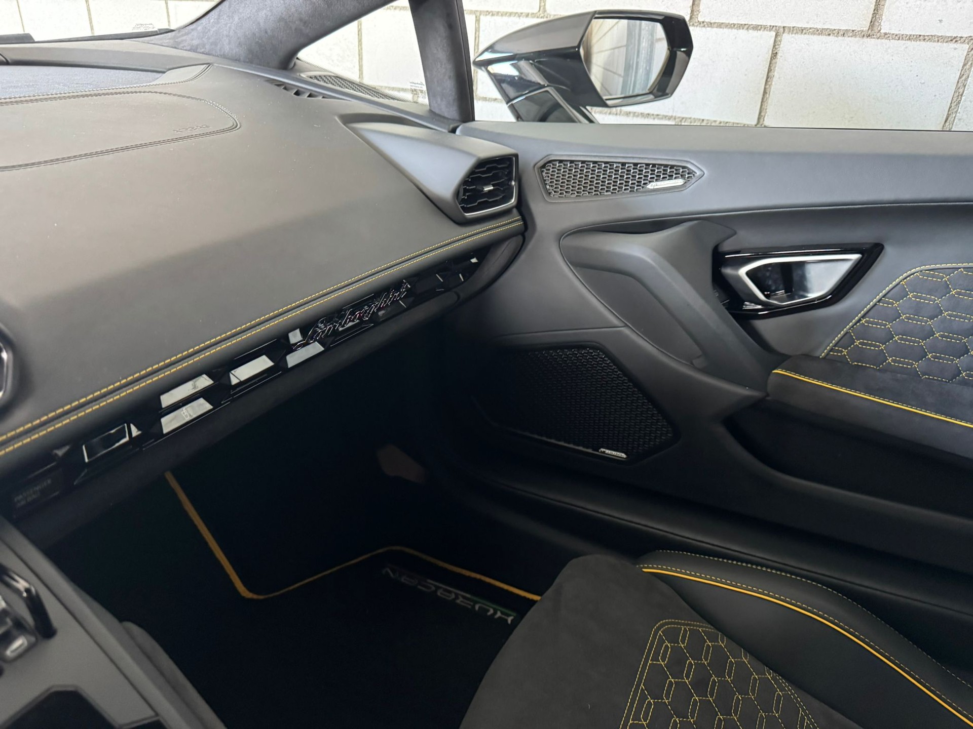 LAMBORGHINI Huracan EVO Coupé DCT Traumausstattung-image-6