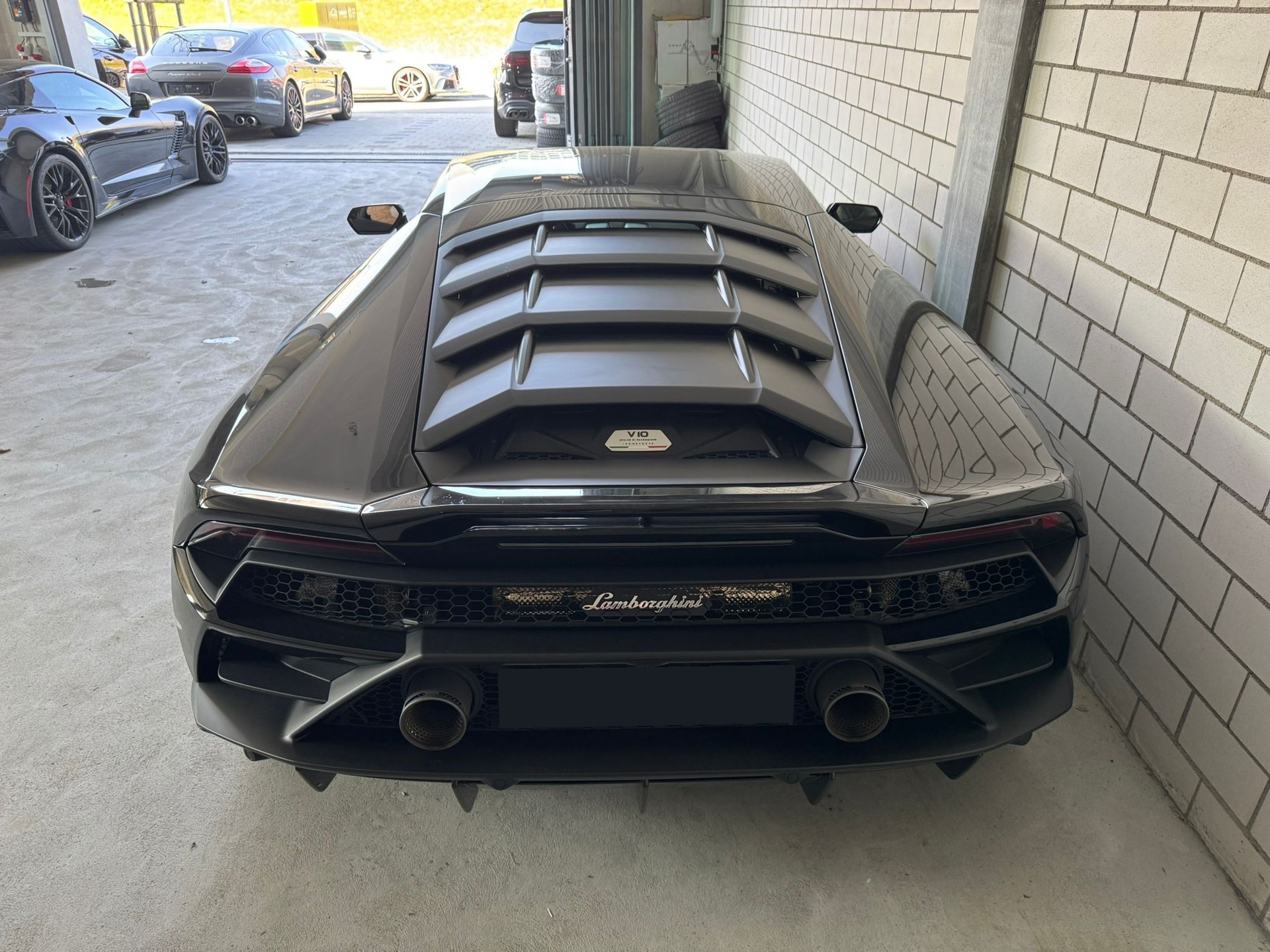 LAMBORGHINI Huracan EVO Coupé DCT Traumausstattung-image-4