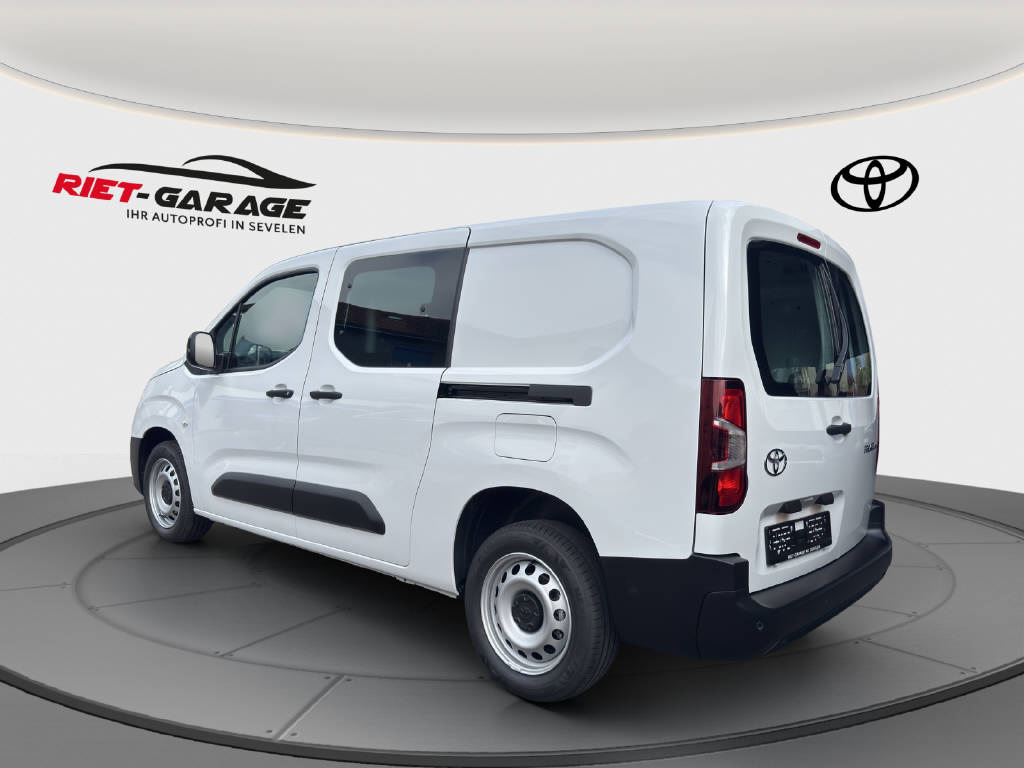 TOYOTA PROACE CITY Van L2 1.2 Active-image-2