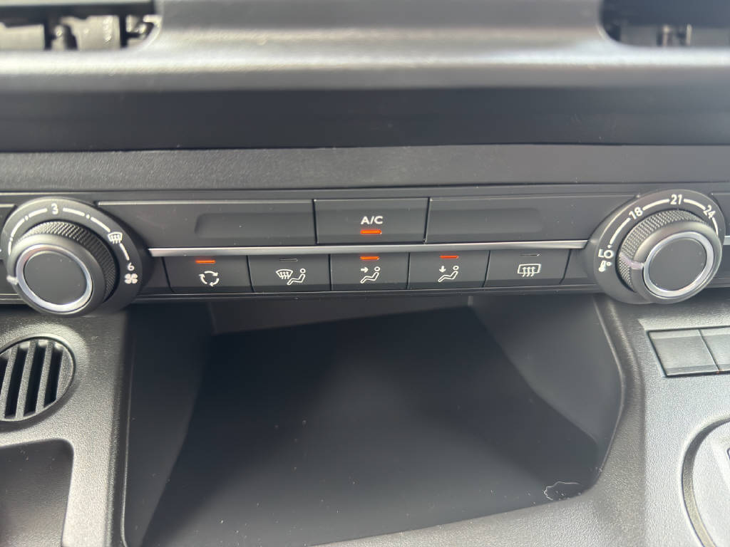 TOYOTA PROACE CITY Van L2 1.2 Active-image-11