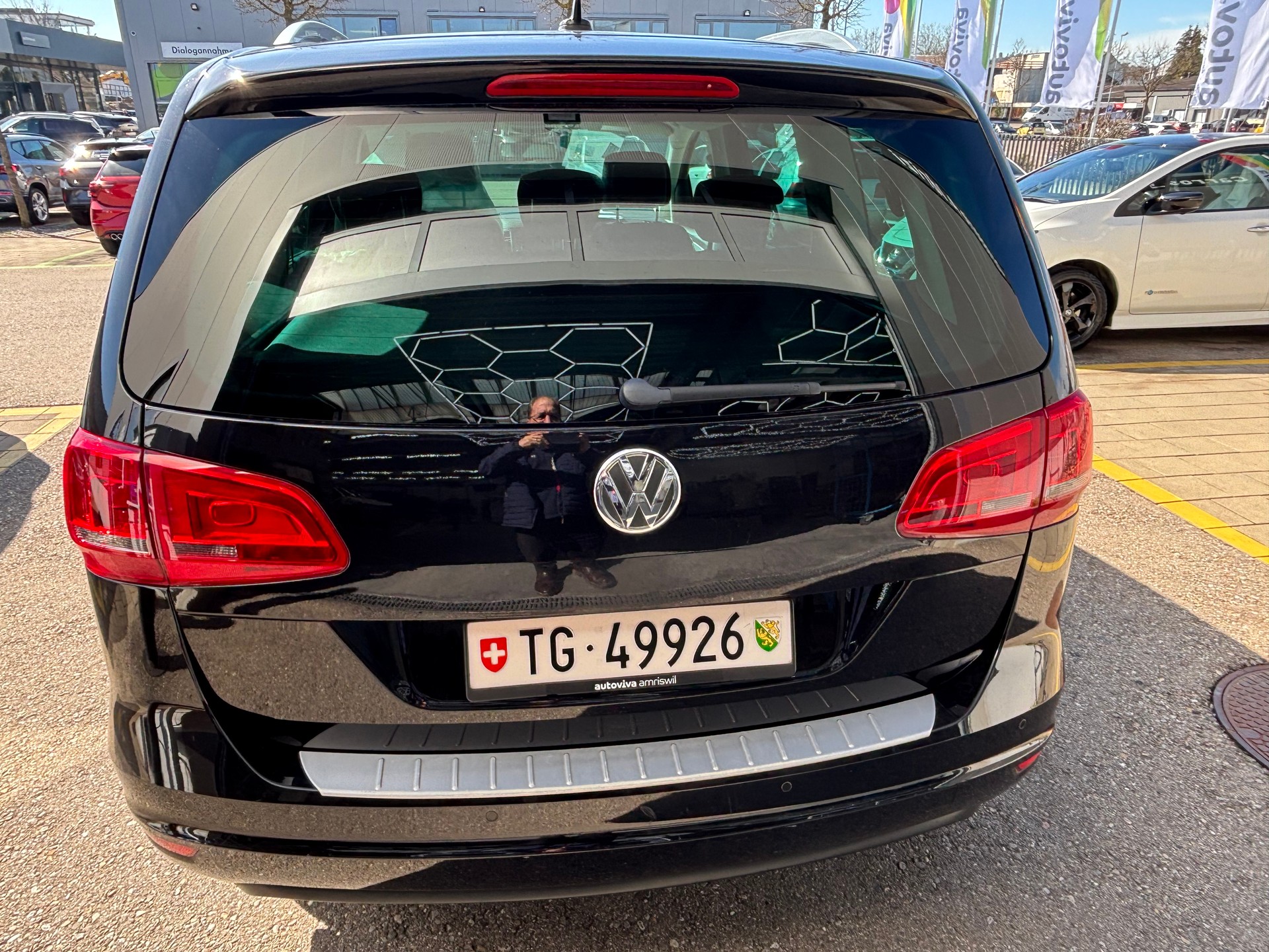 VW Sharan 2.0 TDI BlueMotion Technology Cup DSG-image-1