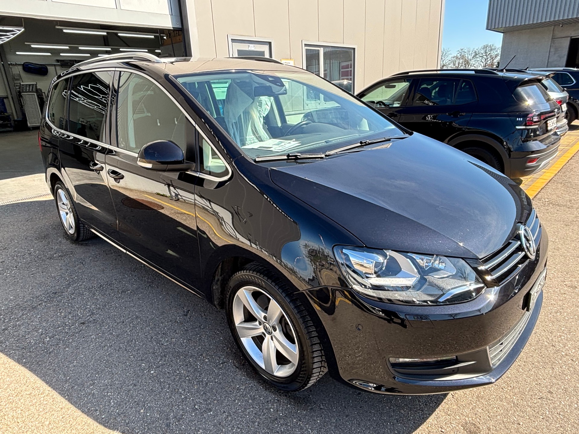 VW Sharan 2.0 TDI BlueMotion Technology Cup DSG-image-2