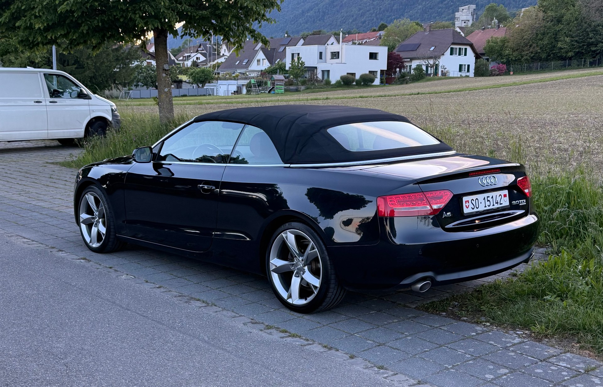 AUDI A5 3.0 V6 TDI quattro S-Tronic Cabrio-image-17