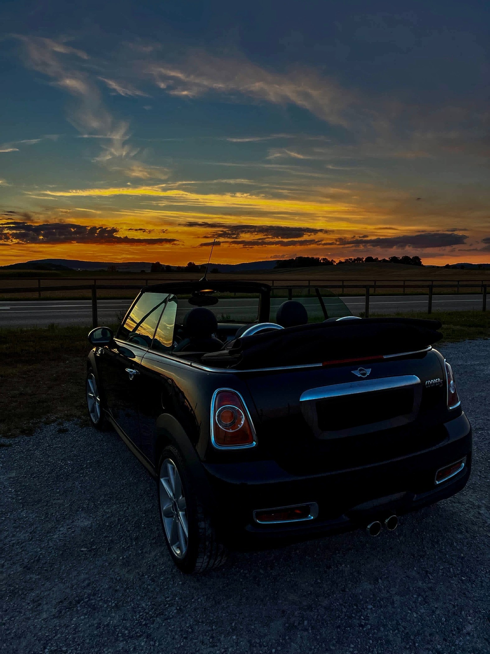 MINI Cooper S Cabriolet-image-4