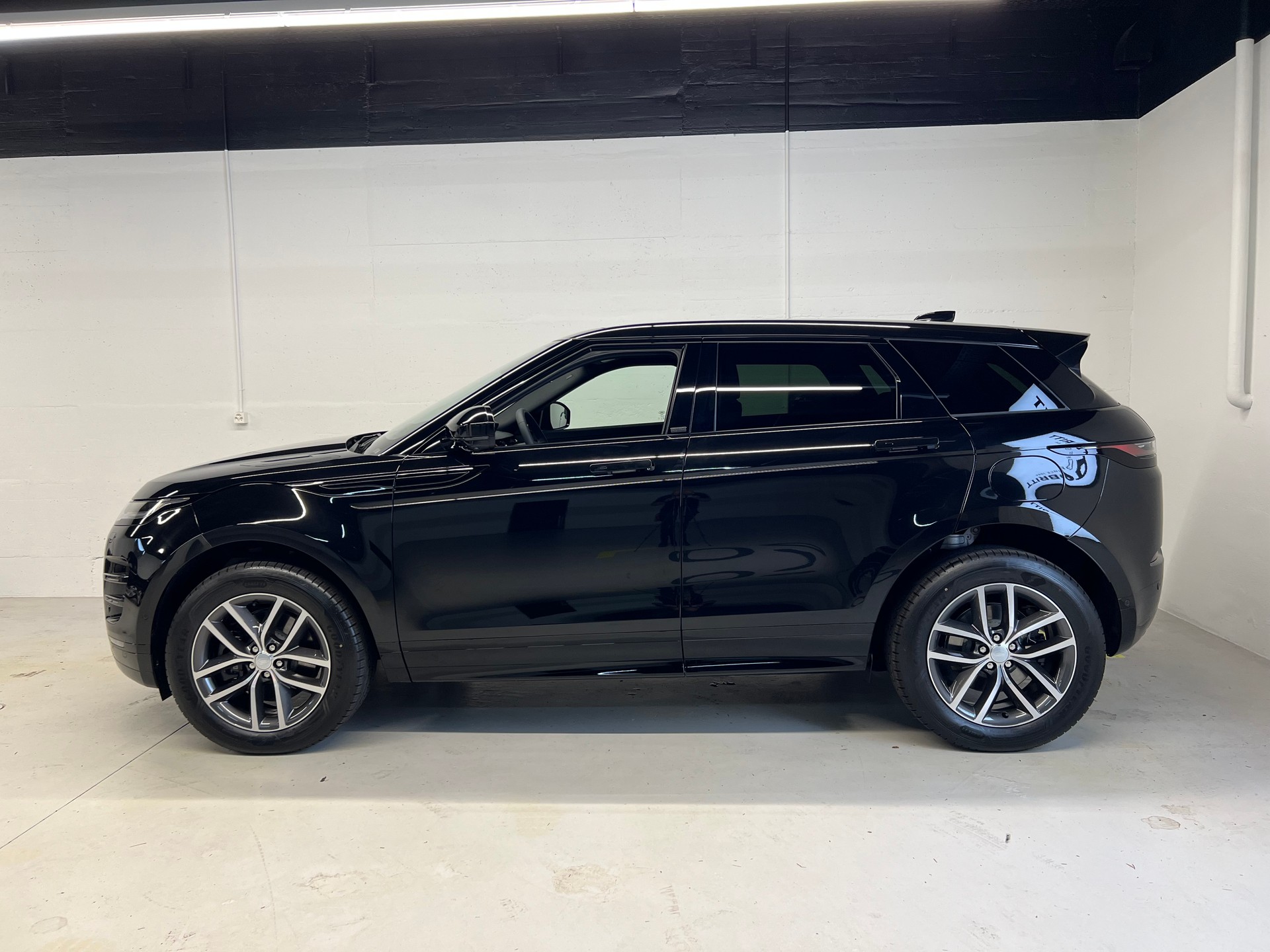 LAND ROVER Range Rover Evoque 1.5 T 270e Dynamic SE-image-3