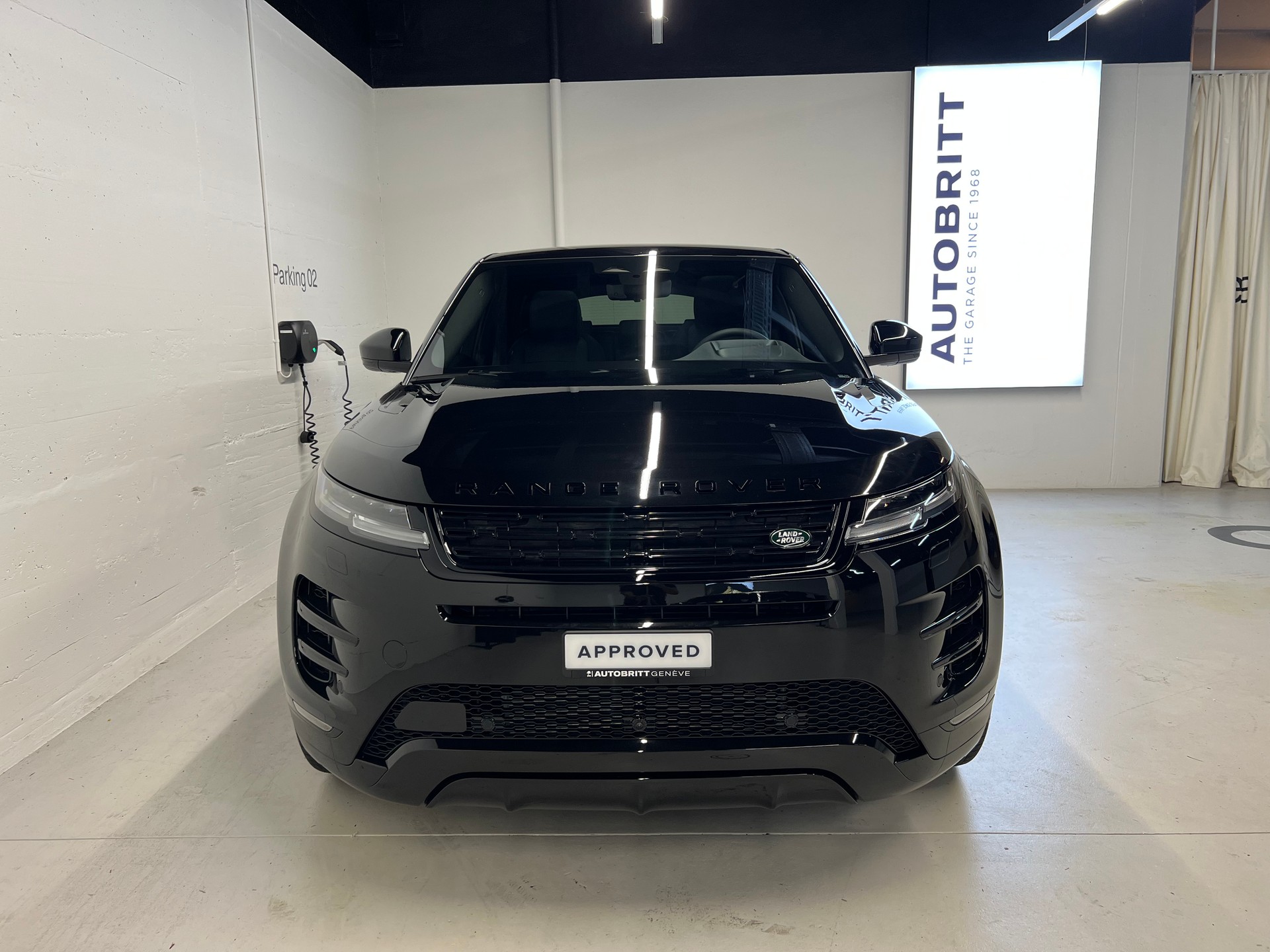 LAND ROVER Range Rover Evoque 1.5 T 270e Dynamic SE-image-1