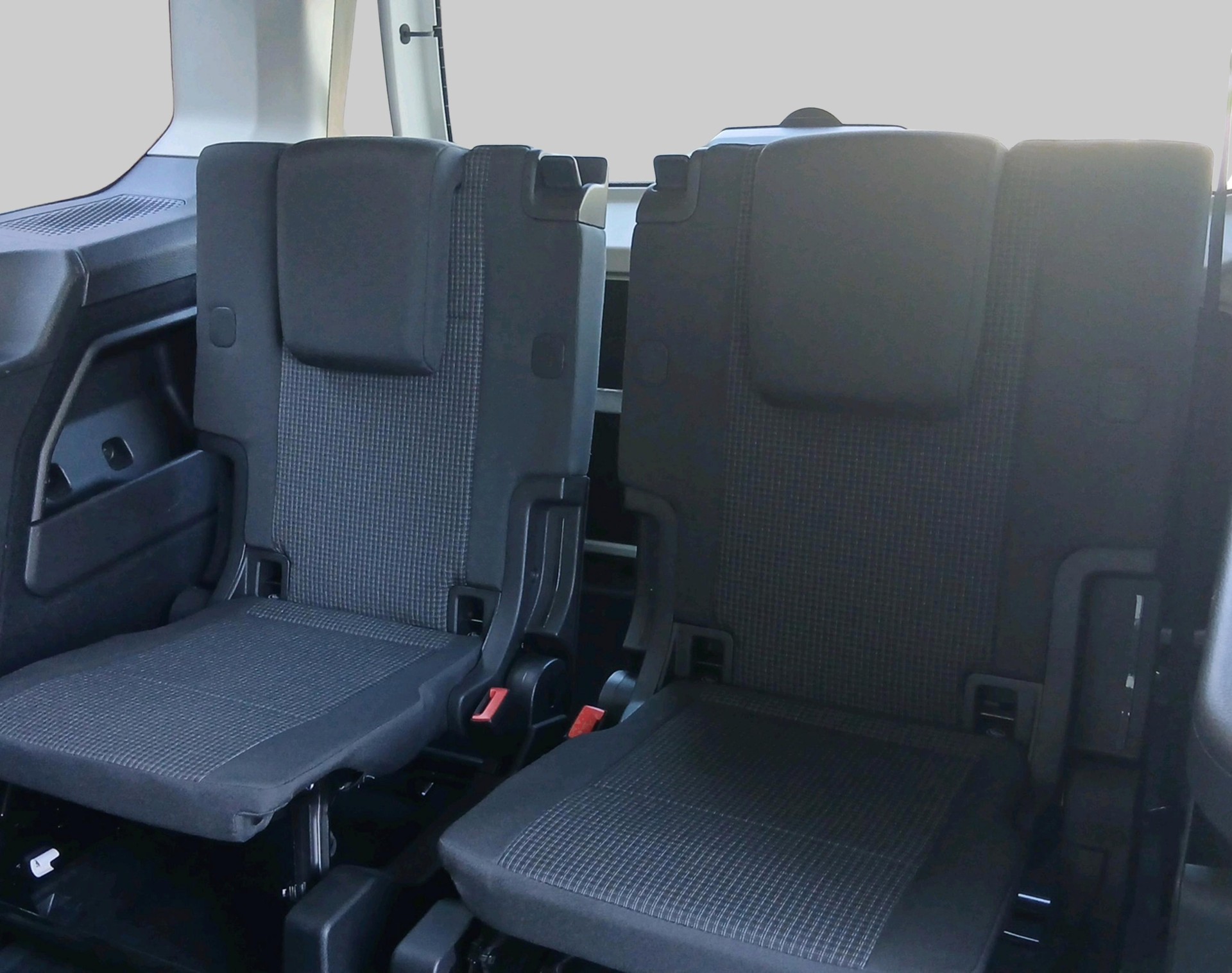 VW Caddy Maxi 1.5 TSI Liberty DSG-image-19