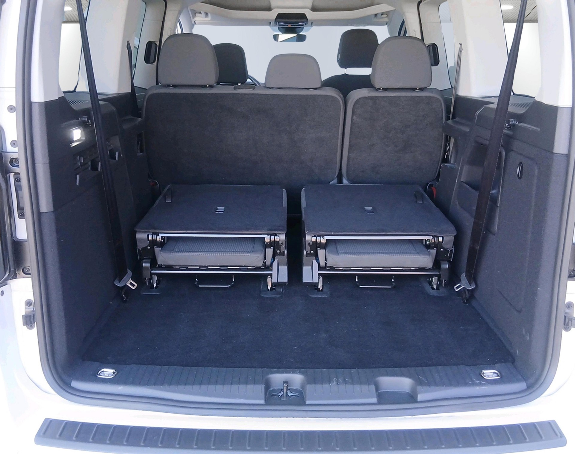 VW Caddy Maxi 1.5 TSI Liberty DSG-image-5