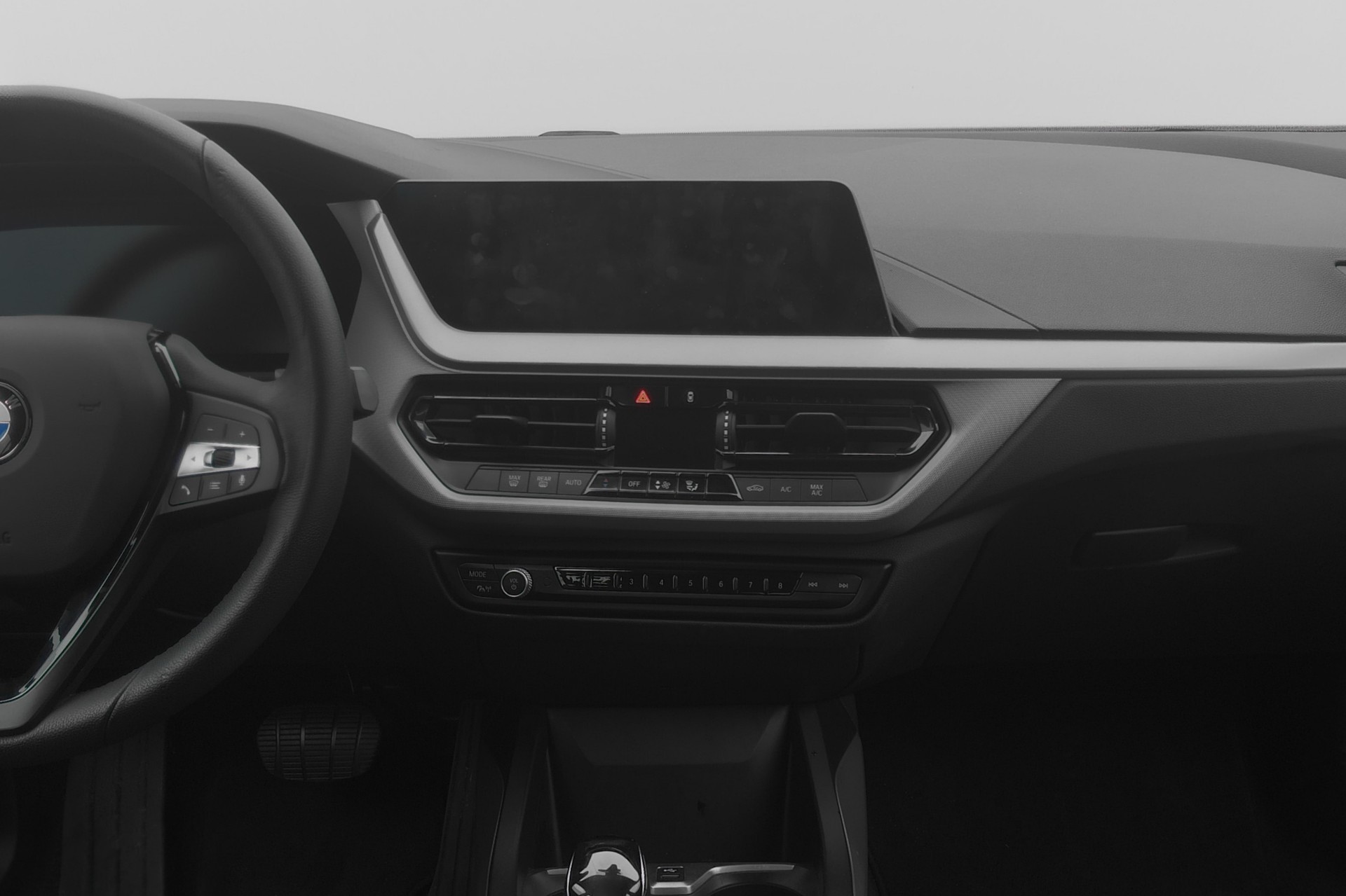BMW 118i Essential Edition Steptronic-image-7