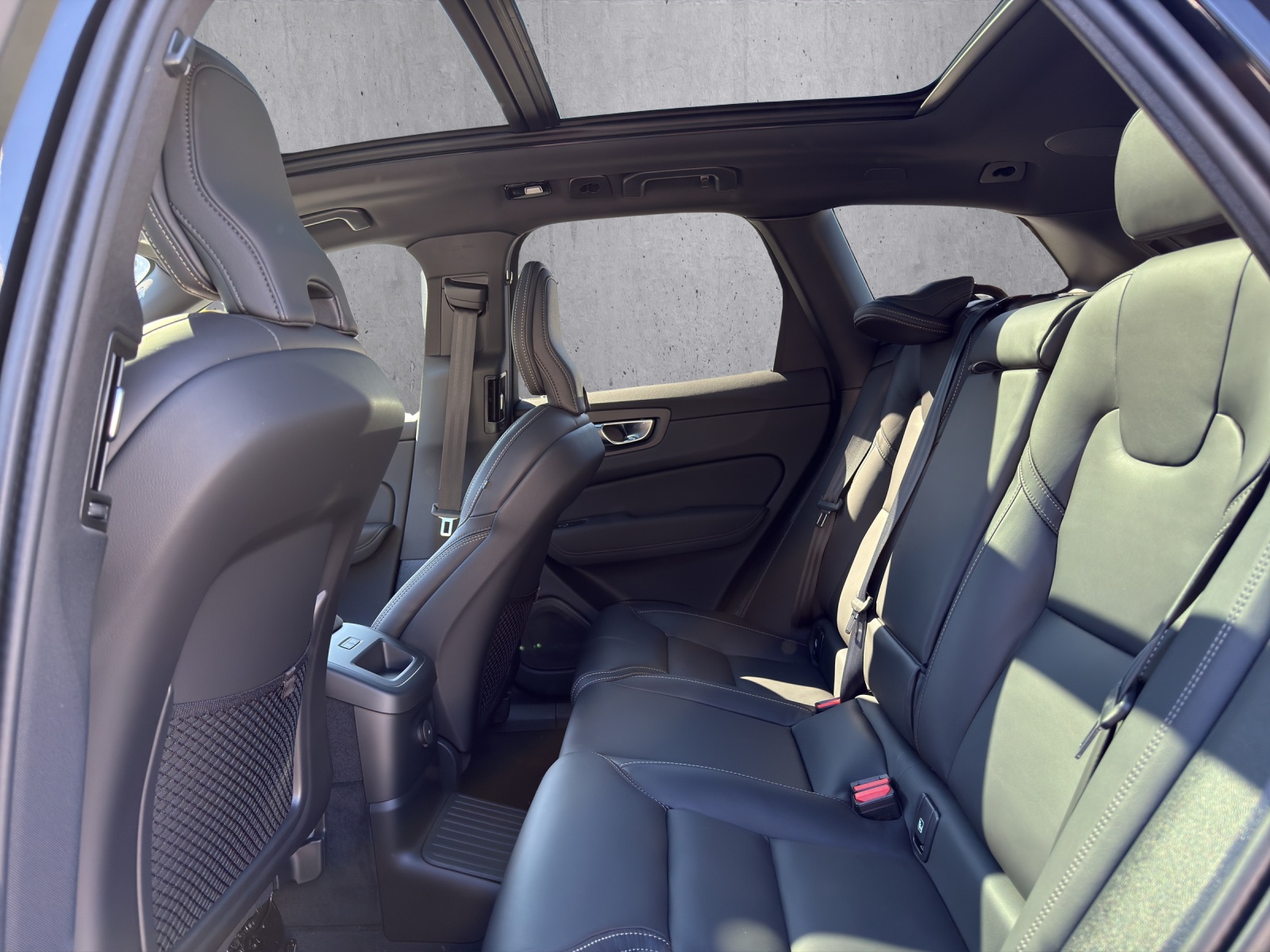 Image VOLVO XC60 XC60 T8 eAWD PluginHybrid Ultra Dark Geartronic