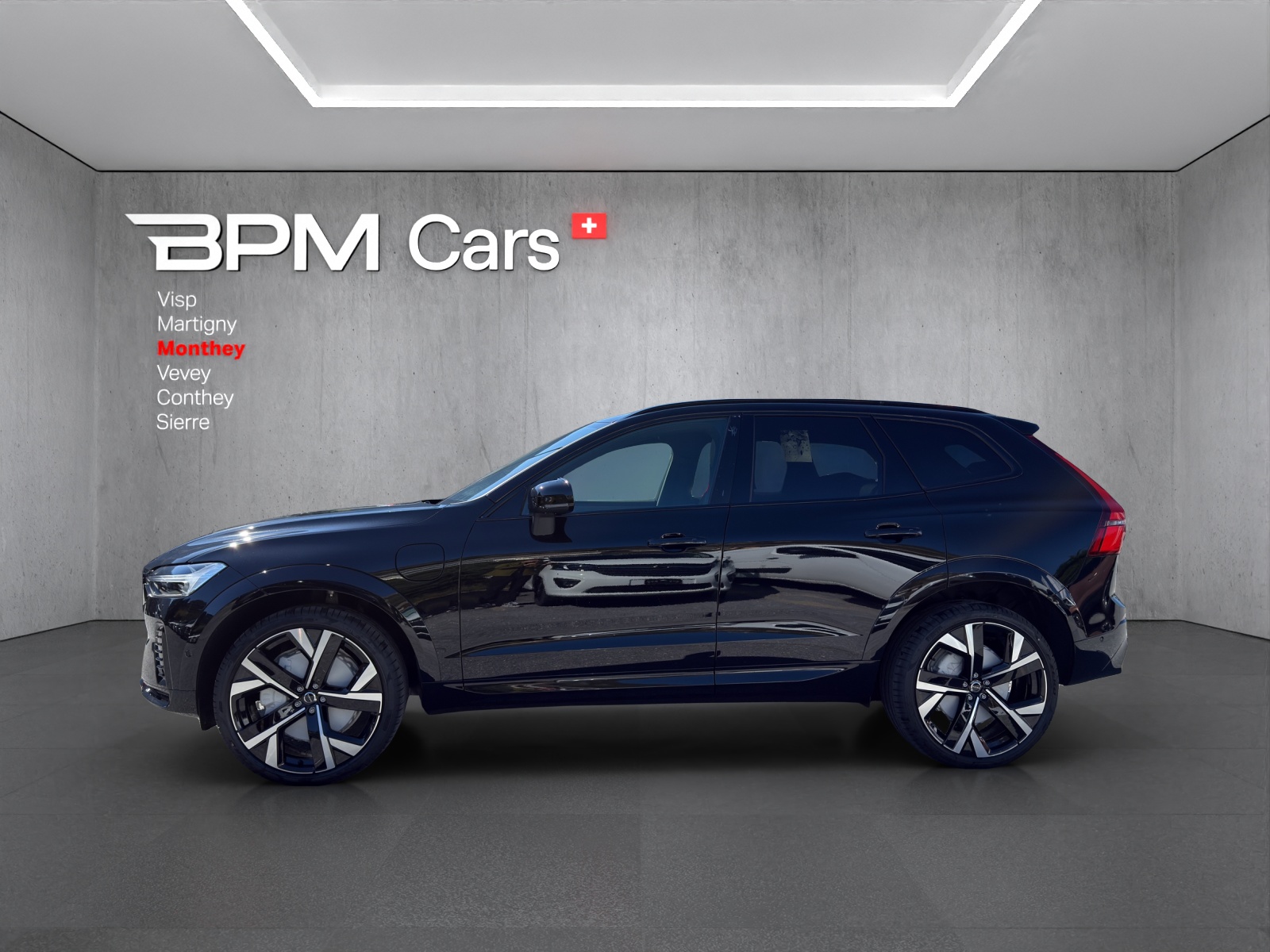 VOLVO XC60 T8 eAWD PluginHybrid Ultra Dark Geartronic-image-1