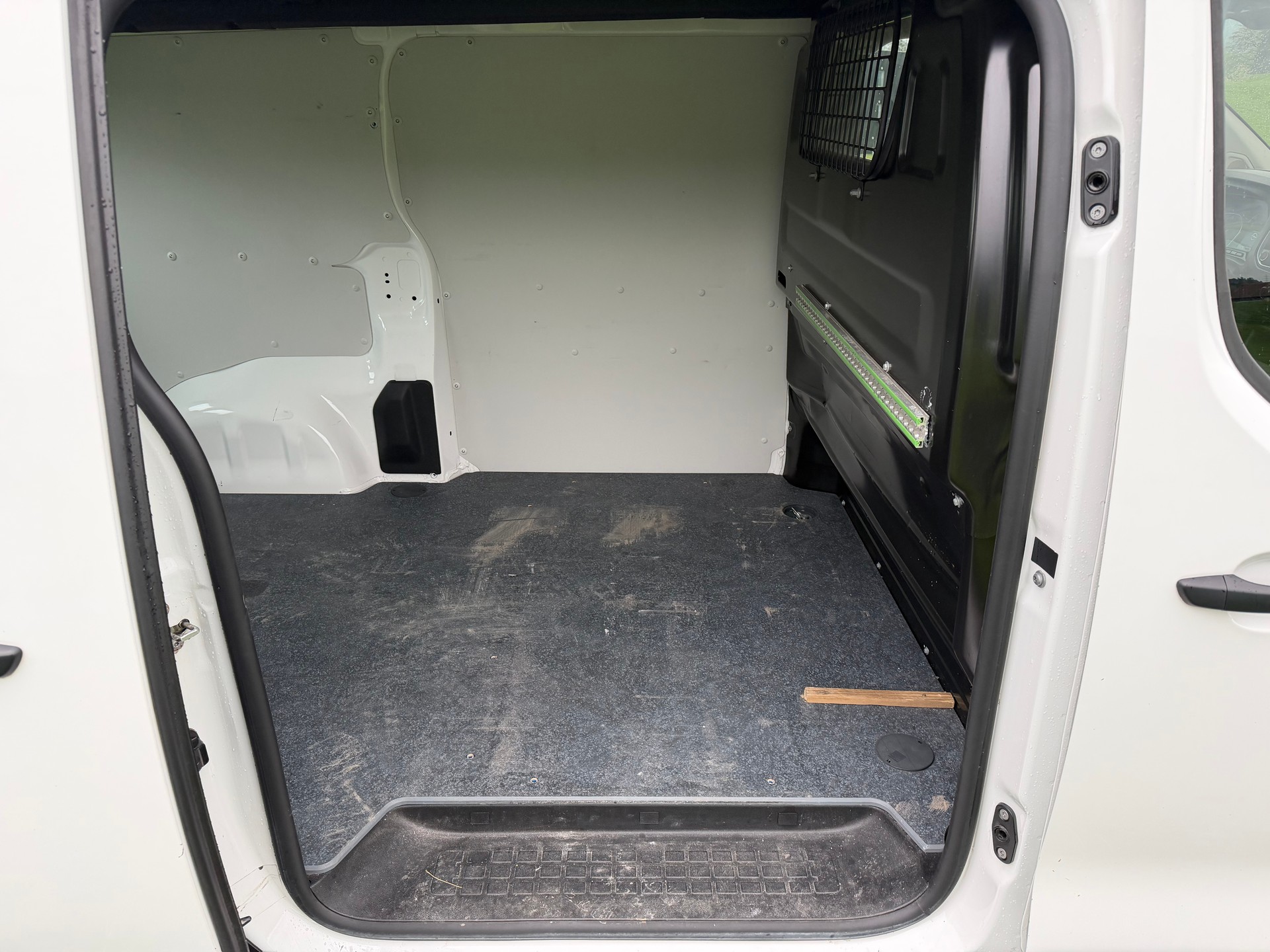 OPEL Vivaro Cargo 2.0 CDTI Enjoy s/s L EH 4x4 mit Achse +90mm-image-8