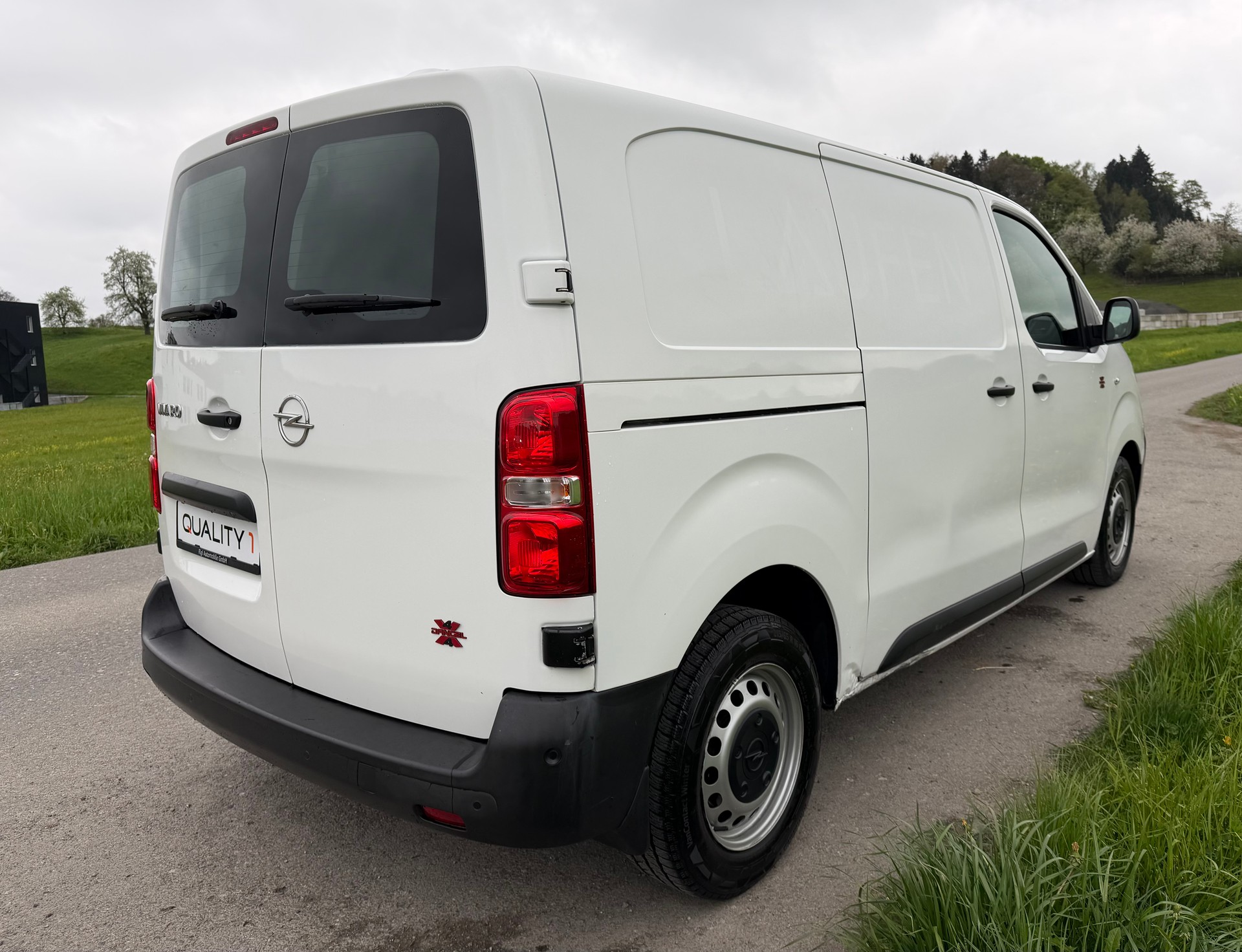 OPEL Vivaro Cargo 2.0 CDTI Enjoy s/s L EH 4x4 mit Achse +90mm-image-5