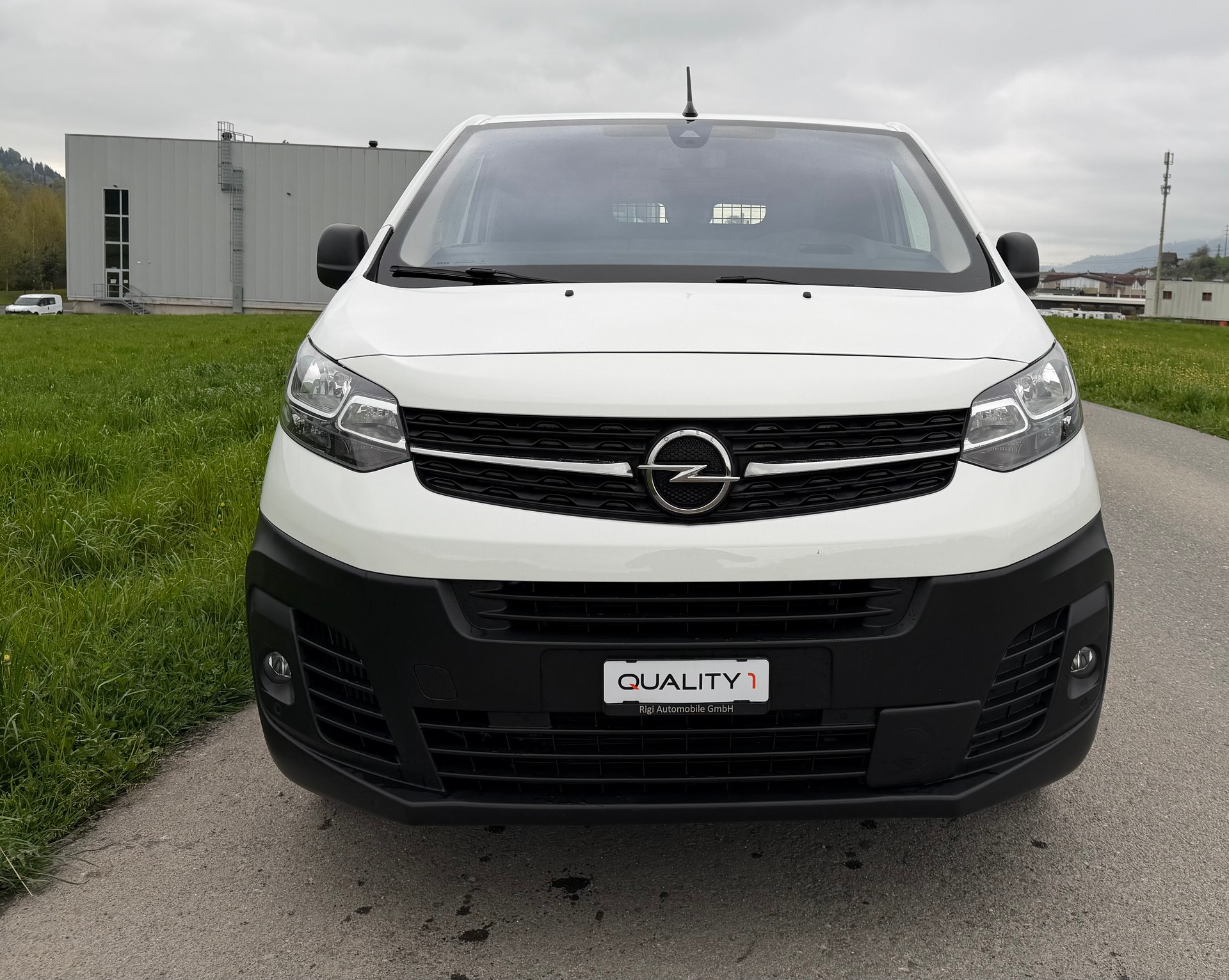 OPEL Vivaro Cargo 2.0 CDTI Enjoy s/s L EH 4x4 mit Achse +90mm-image-6