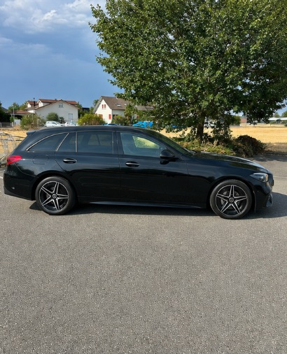 MERCEDES-BENZ C 220 d T 4Matic AMG Line-image-0