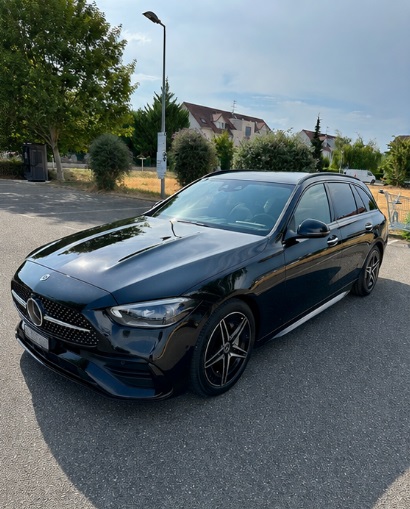 MERCEDES-BENZ C 220 d T 4Matic AMG Line-image-1