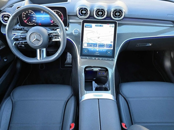 MERCEDES-BENZ C 220 d T 4Matic AMG Line-image-3