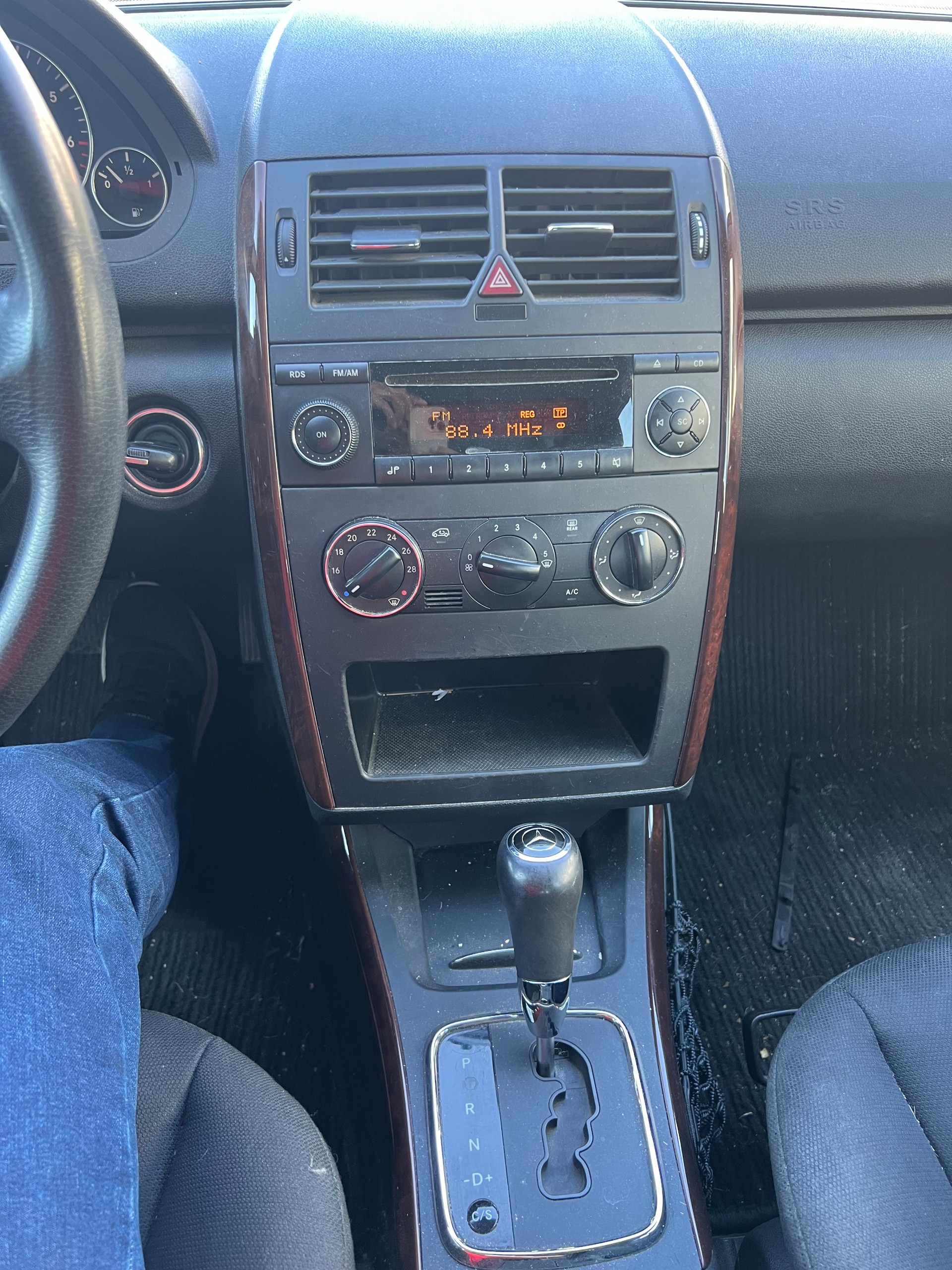 MERCEDES-BENZ A 170 Elégance-image-11