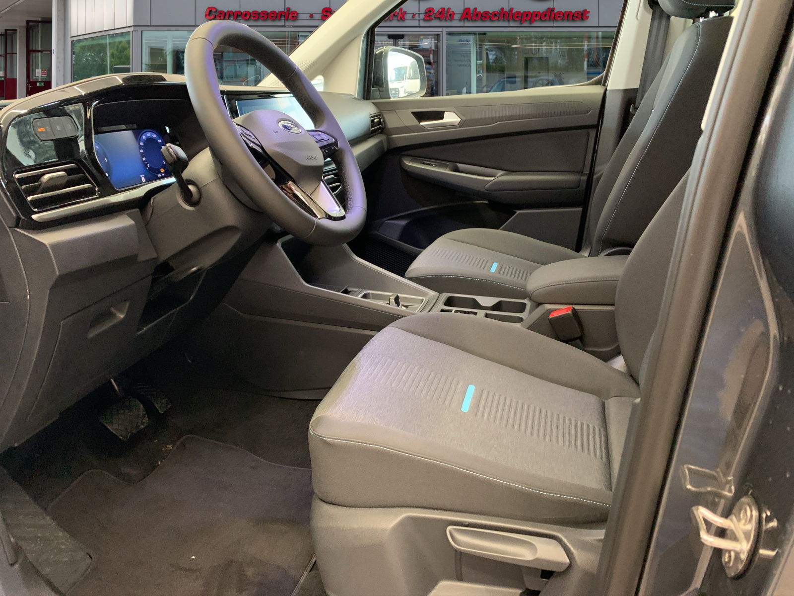 FORD Tourneo Grand Connect 2.0 EcoBlue 122 Active-image-6