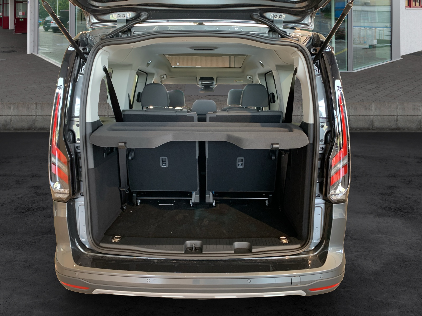 FORD Tourneo Grand Connect 2.0 EcoBlue 122 Active-image-10
