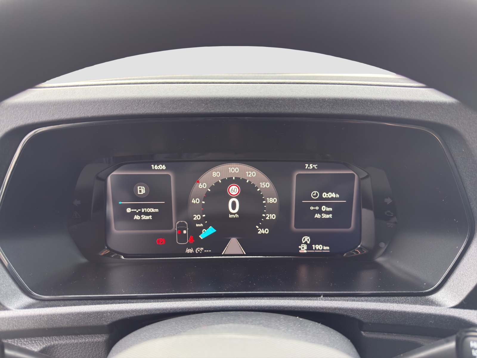 VW Caddy Cargo 1.5 TSI Entry-image-11