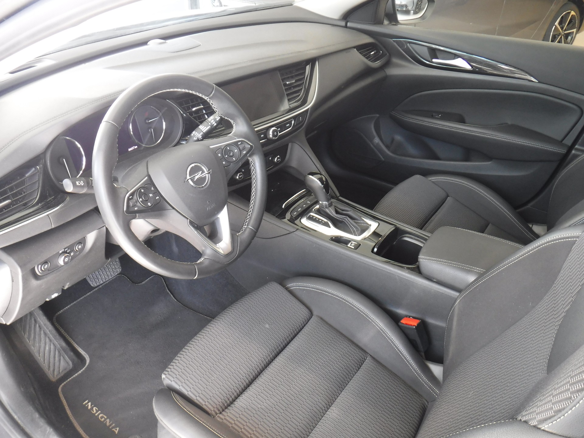 OPEL Insignia 1.6 T Grand Sport Excellence Automatic-image-3