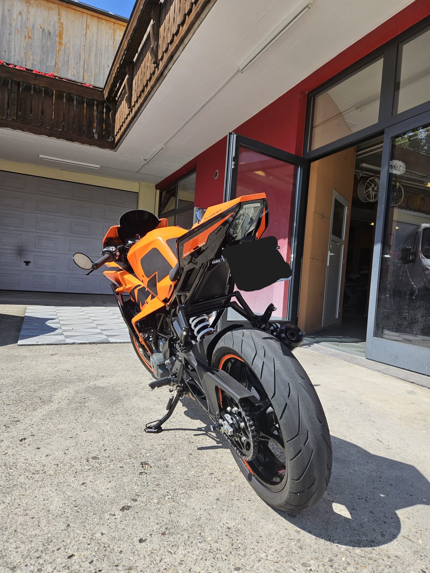 KTM RC 390-image-1