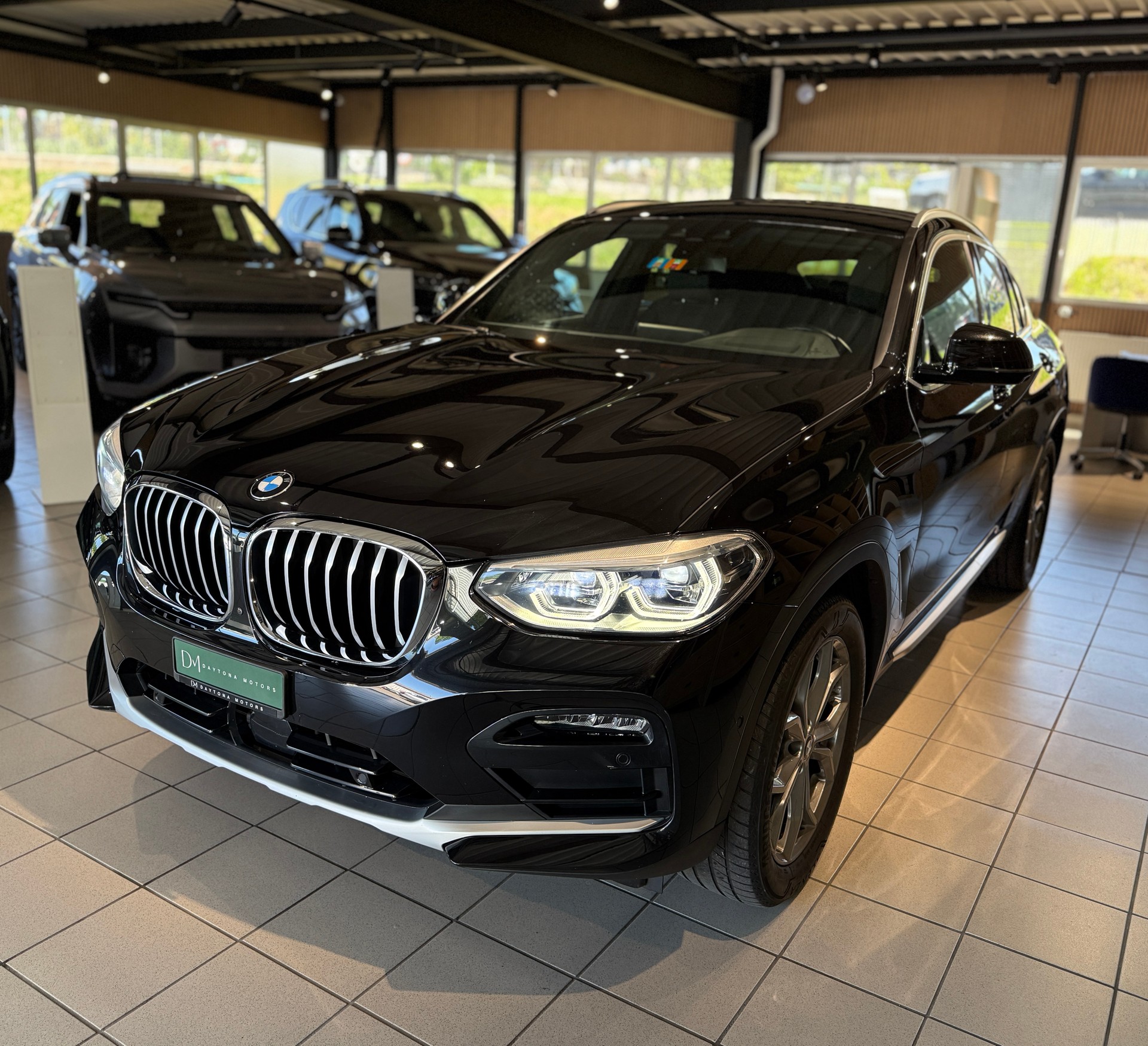 BMW X4 xDrive 48V 20d xLine Steptronic-image-0