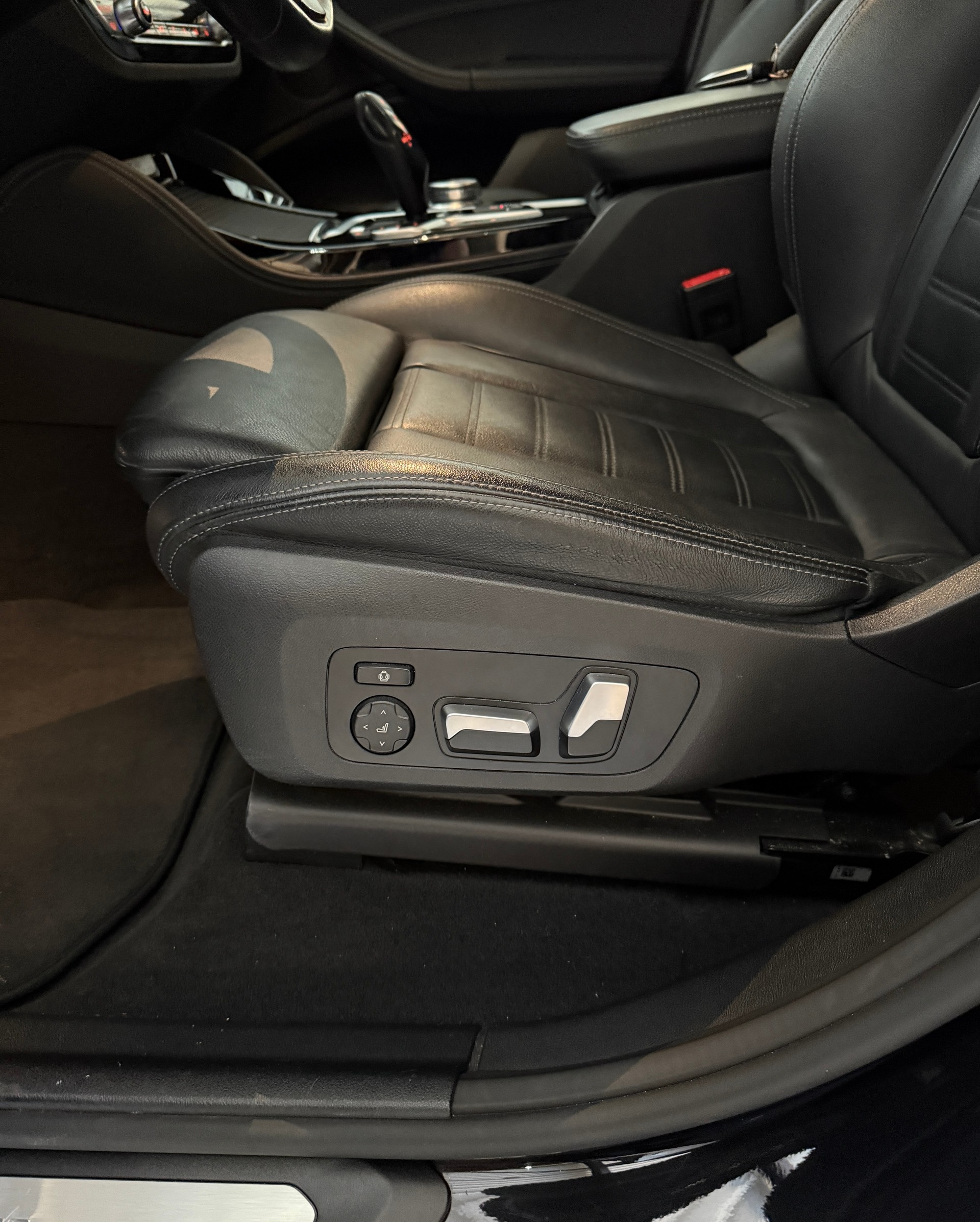 BMW X4 xDrive 48V 20d xLine Steptronic-image-16