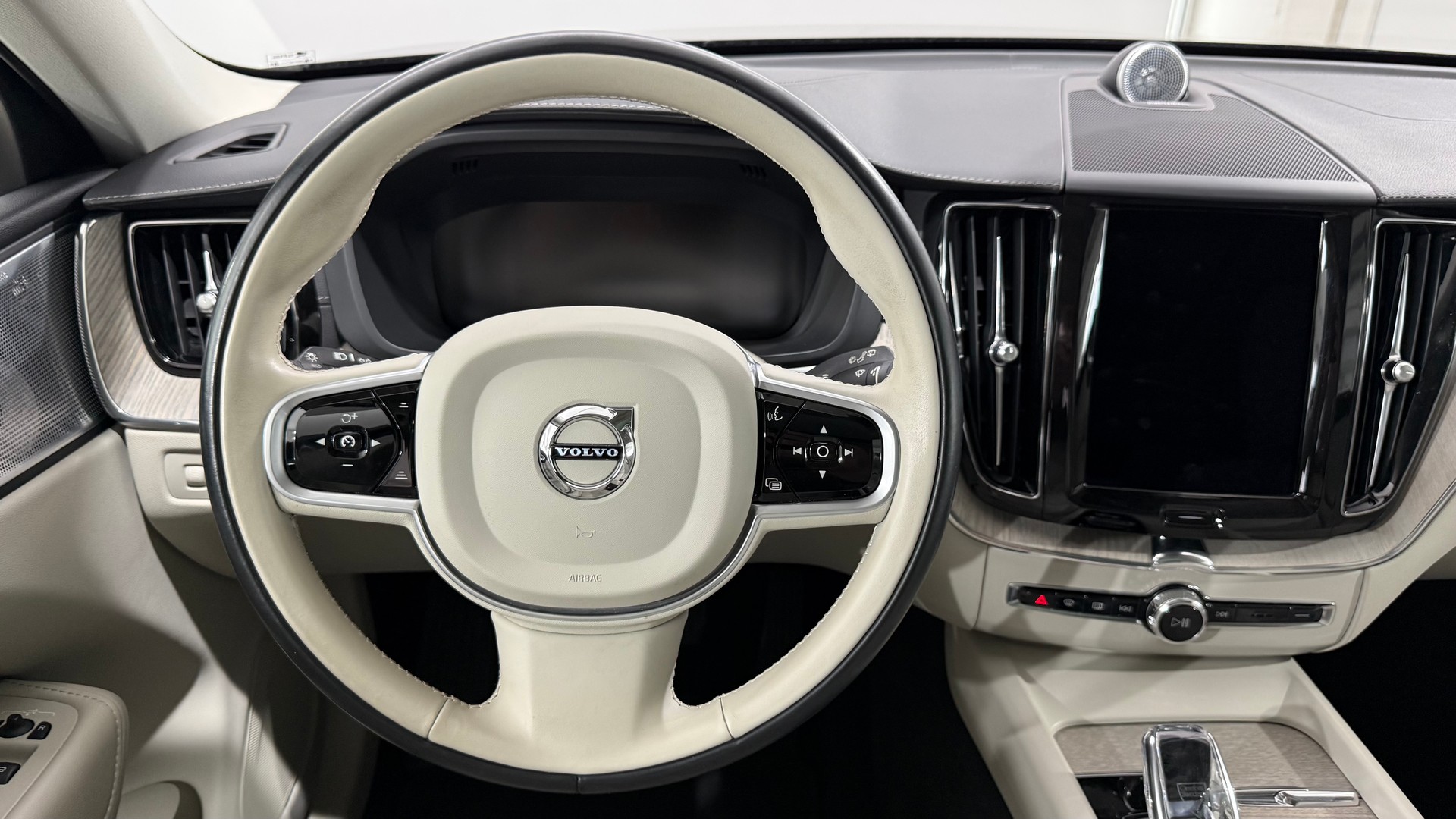VOLVO XC60 2.0 T8 TE Inscription eAW-image-10