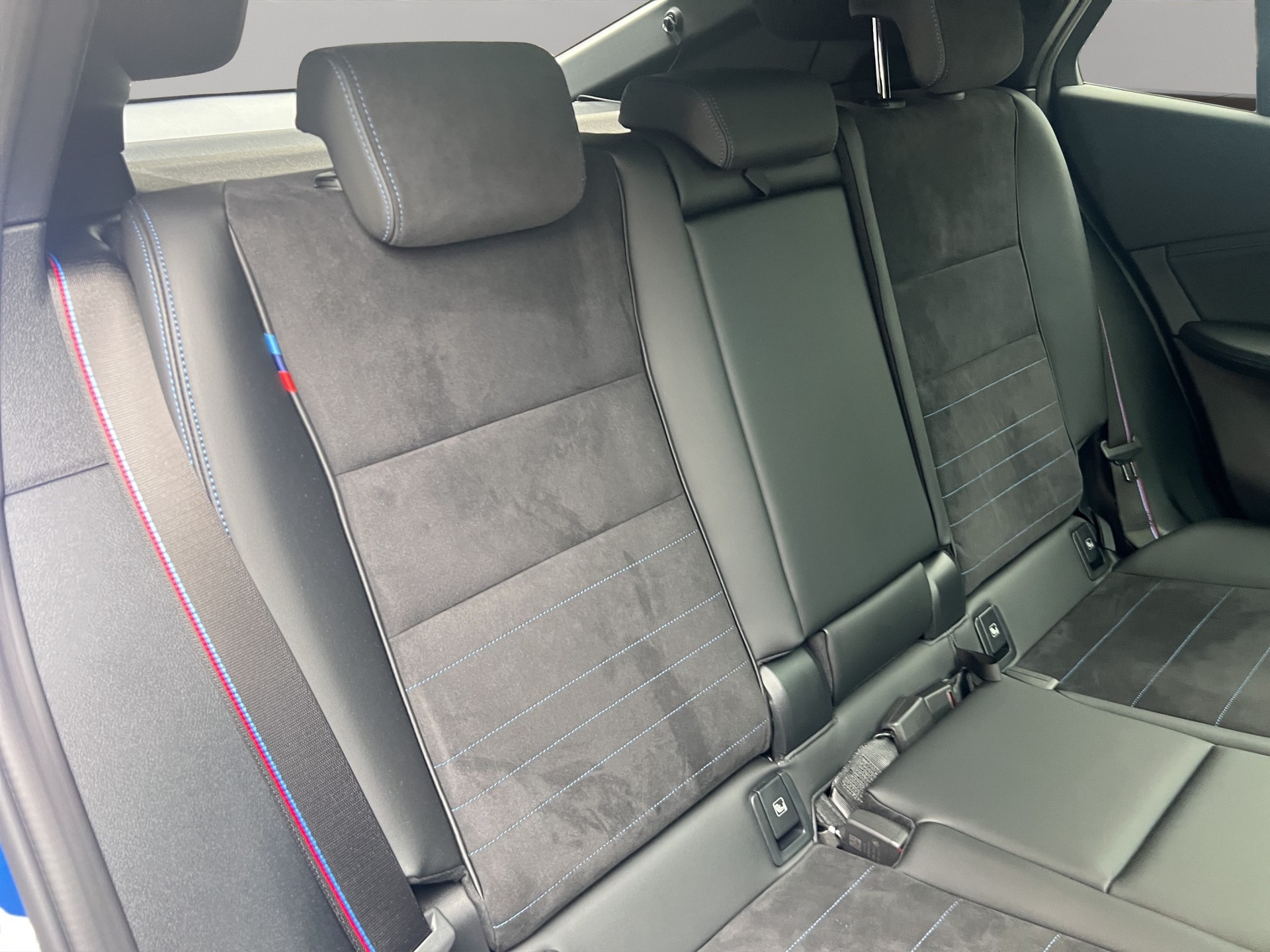 BMW iX2 xDrive 30 M Sport Pro-image-21