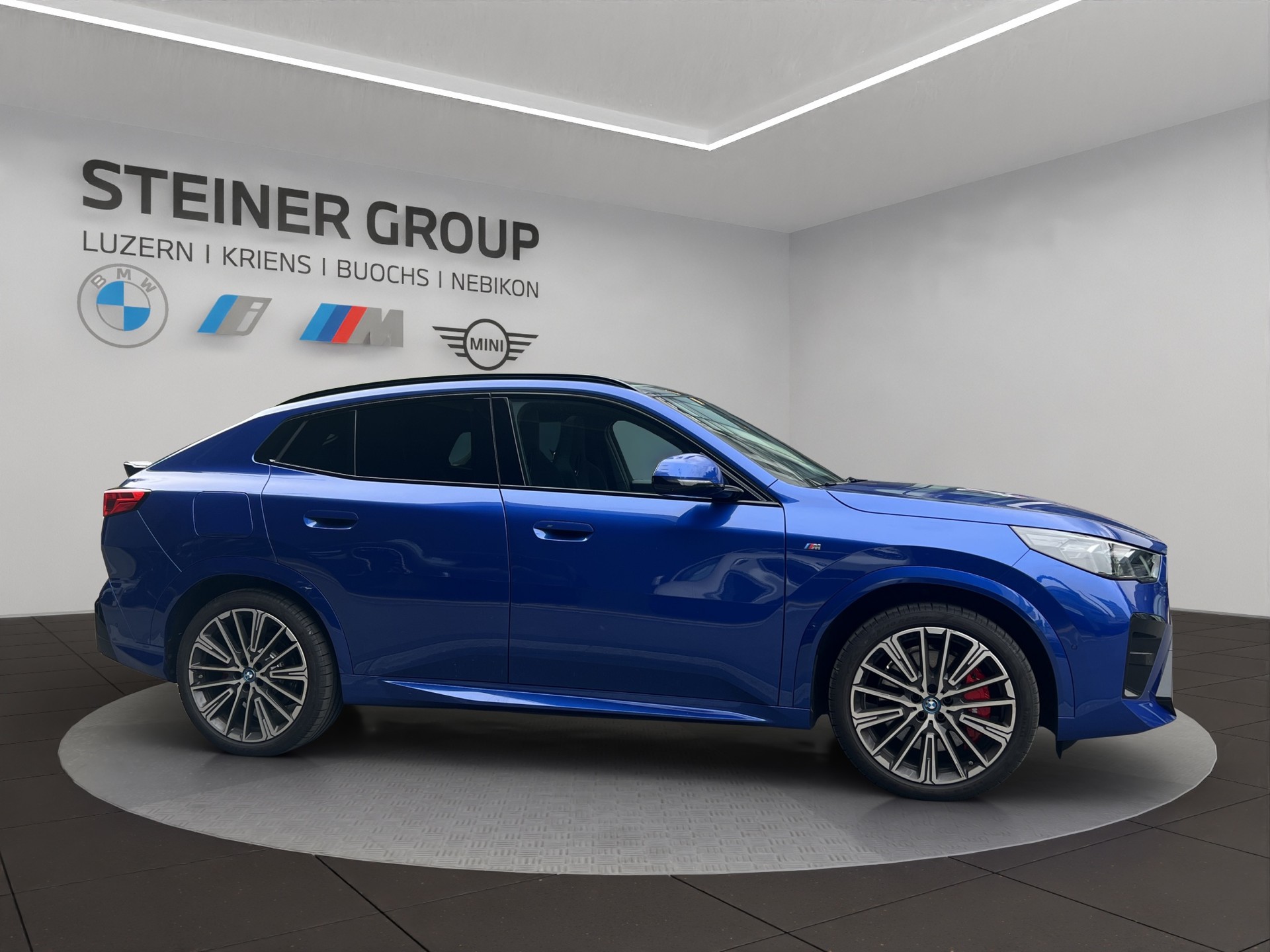 BMW iX2 xDrive 30 M Sport Pro-image-3