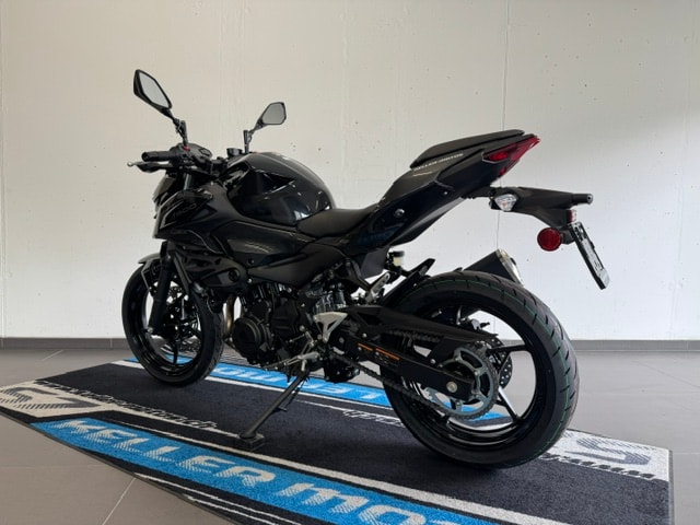 KAWASAKI Z 500-showroom-element-3
