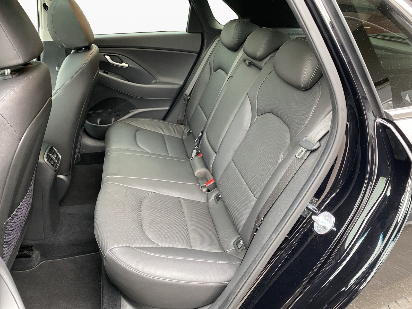 HYUNDAI i30 1.5 T-GDi Vertex-image-10