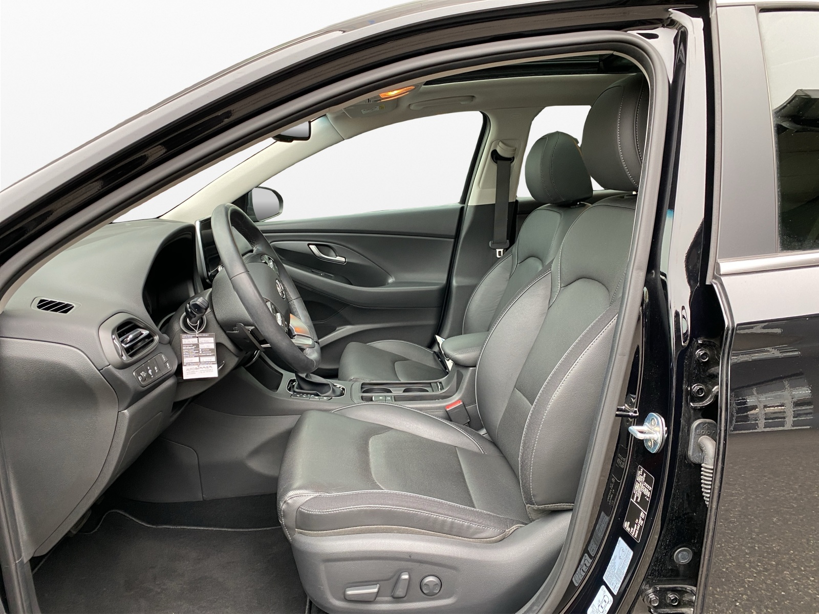 HYUNDAI i30 1.5 T-GDi Vertex-image-9