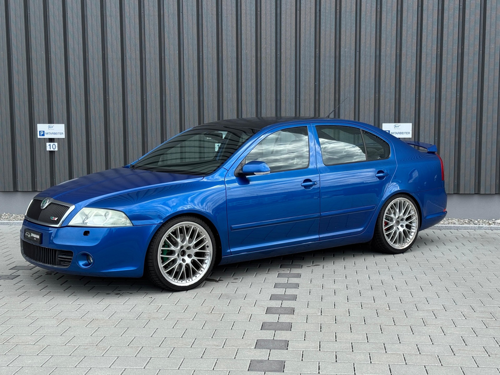 SKODA Octavia 2.0 Turbo FSI RS-image-1