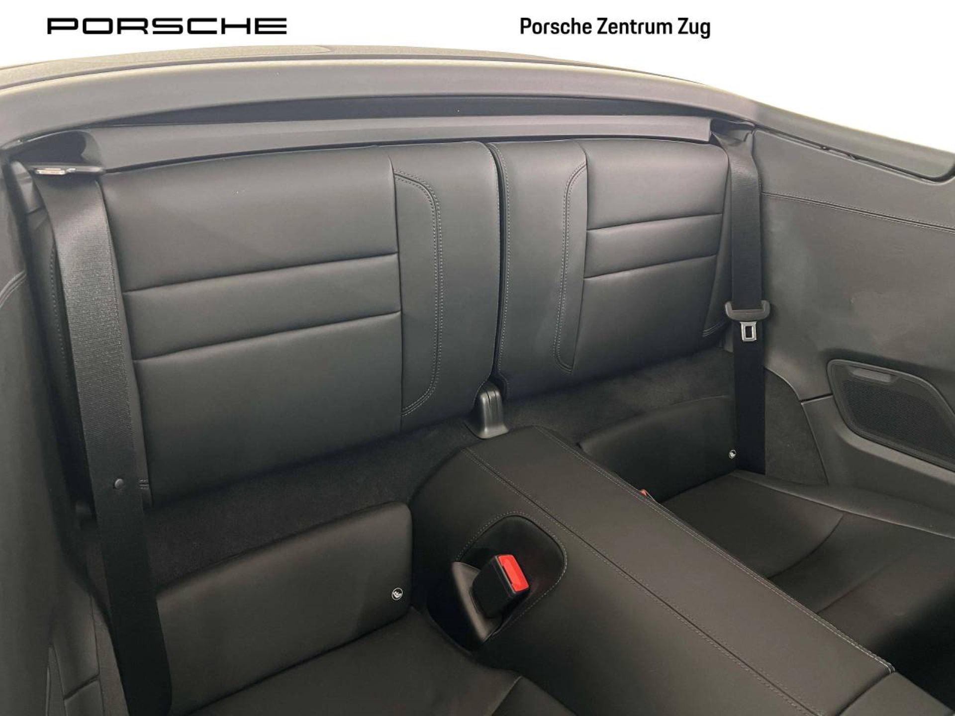 PORSCHE 911 Carrera S Cabriolet-image-24
